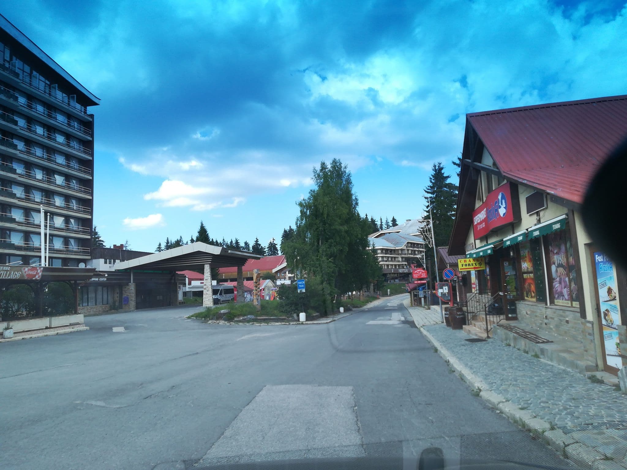 Street view near Hotel Merryan, Chepelare — © ivanov (CC BY-SA · Mapillary)