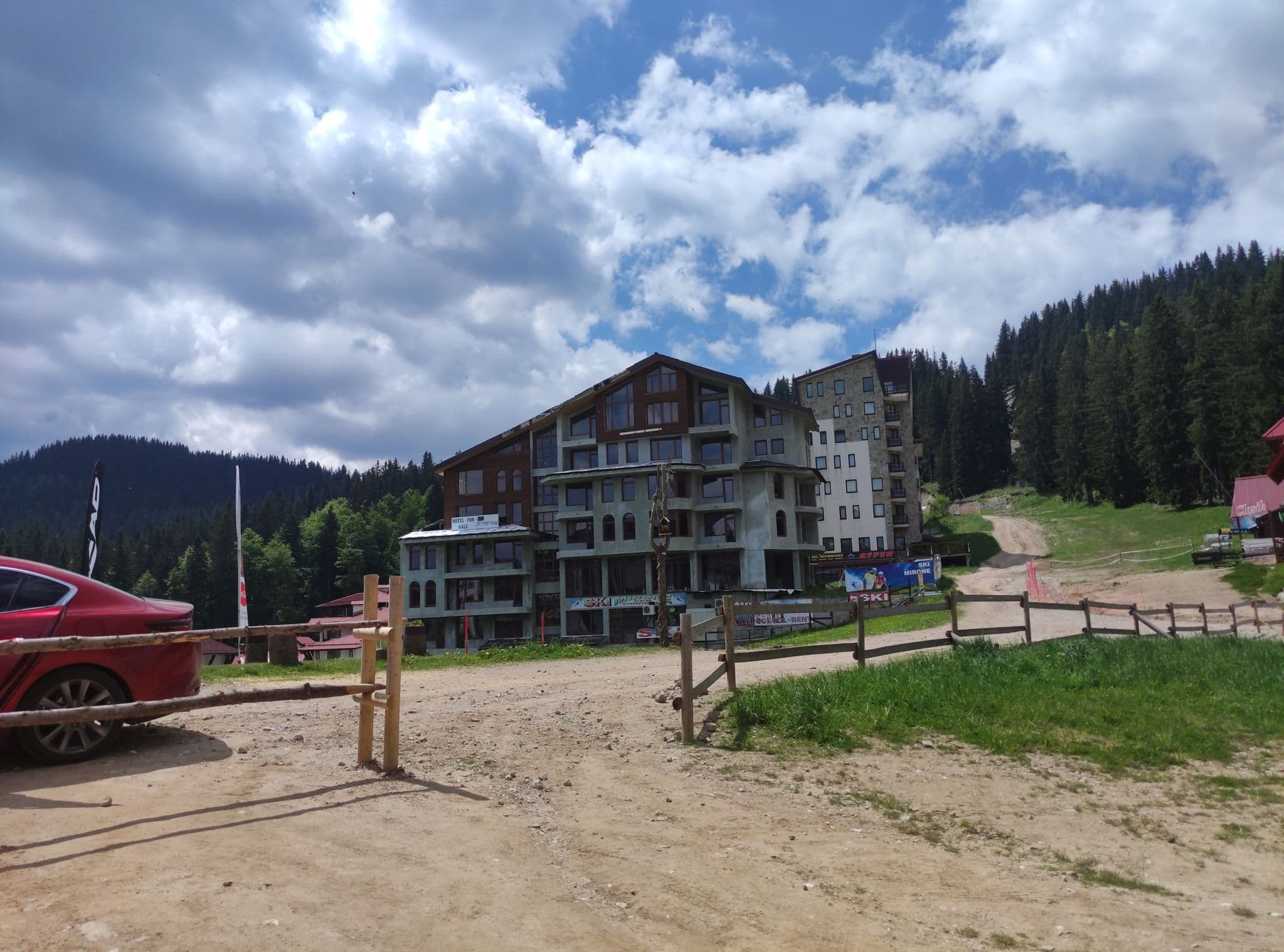 Street view near Хотел Стената M, Smolyan — © neau (CC BY-SA · Mapillary)