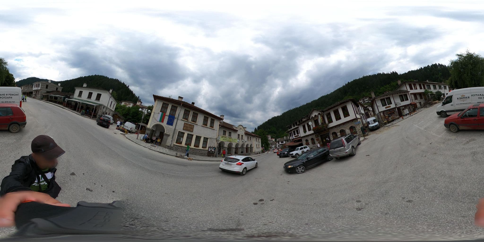 Street view near Семеен Хотел “Калина”, Chepelare — © alexanderbtodorov (CC BY-SA · Mapillary)