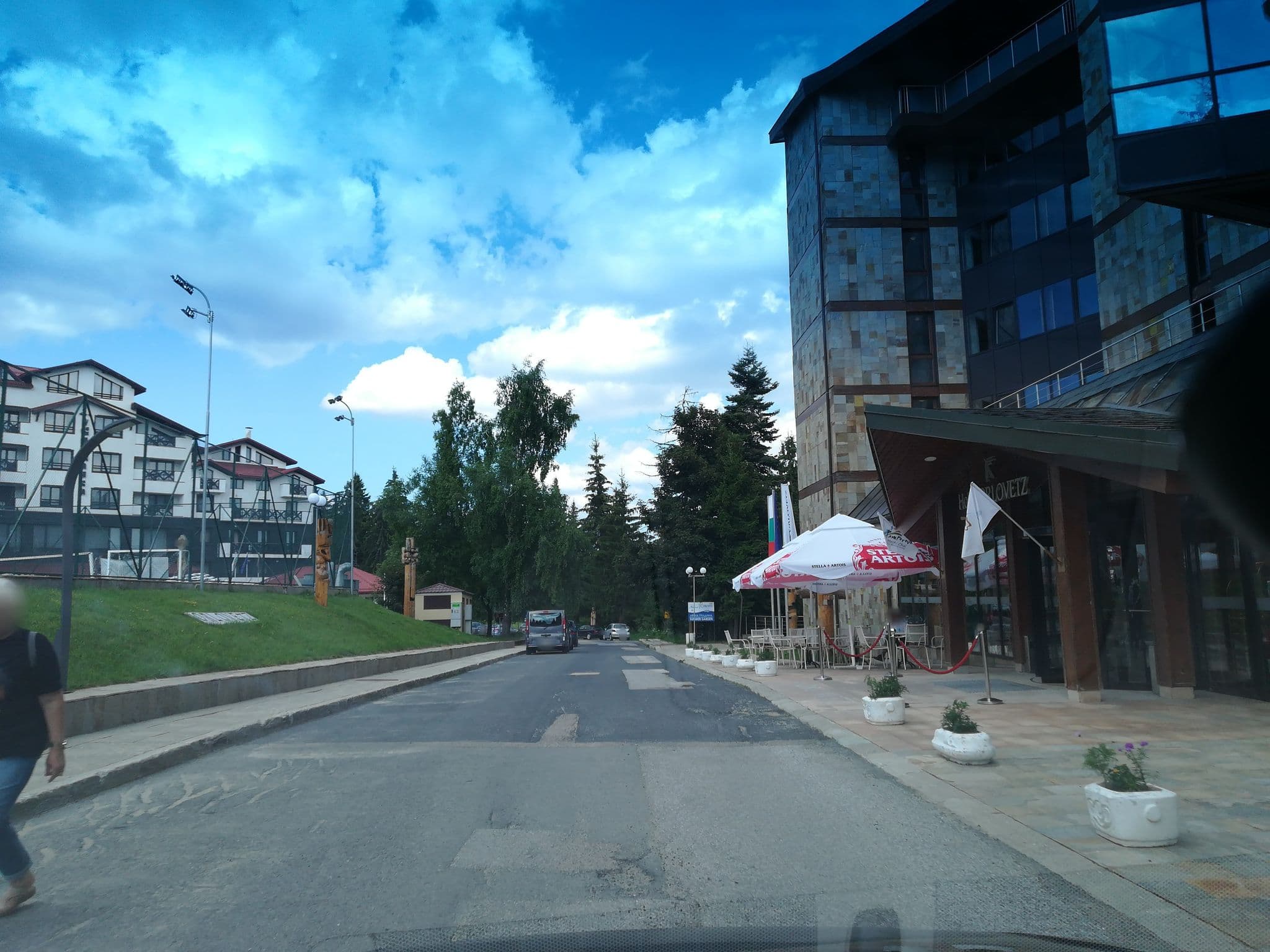 Street view near Хотел Орловец (Hotel Orlovetz), Chepelare — © ivanov (CC BY-SA · Mapillary)