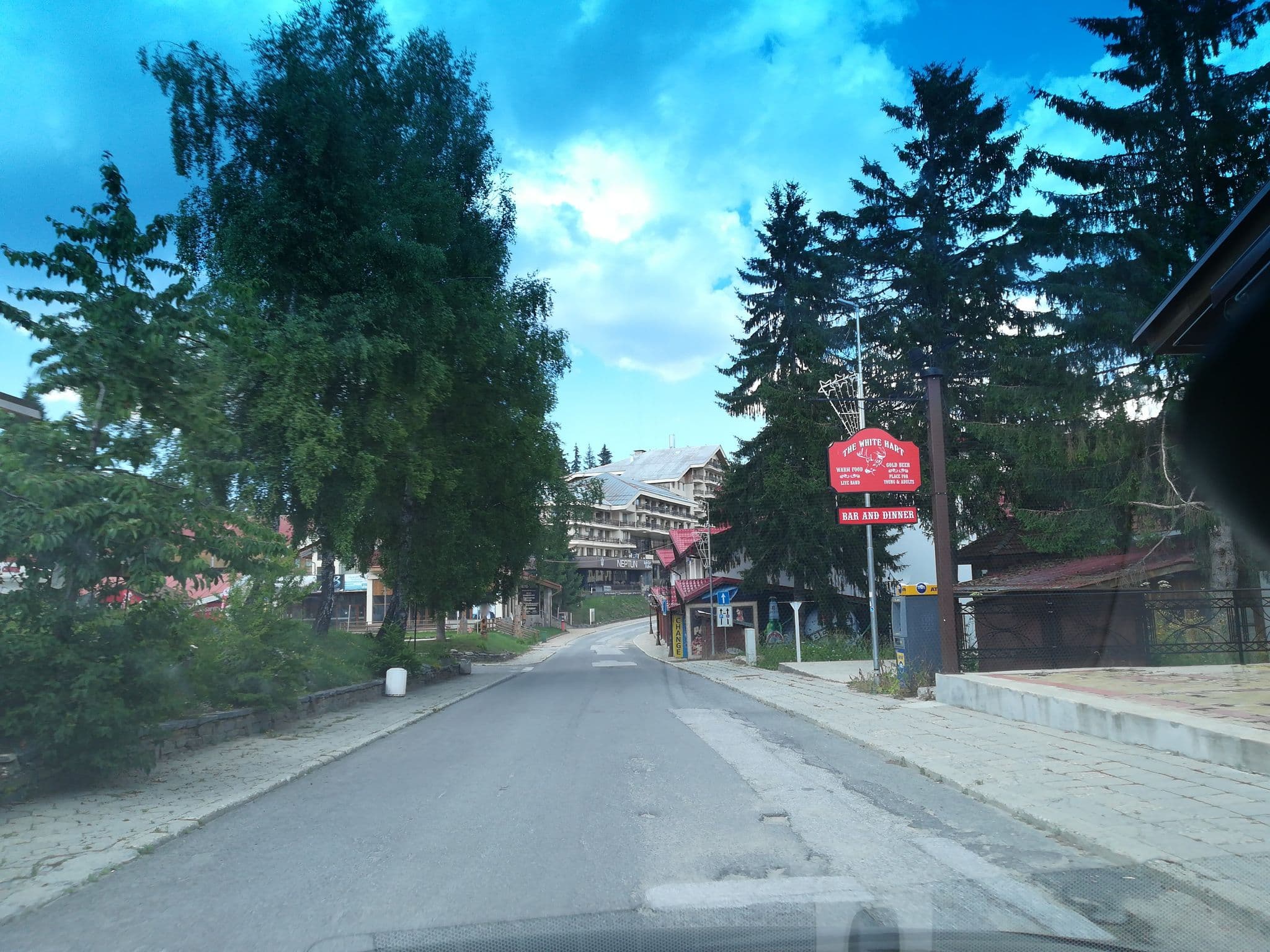 Street view near Басейн Мургавец, Chepelare — © ivanov (CC BY-SA · Mapillary)