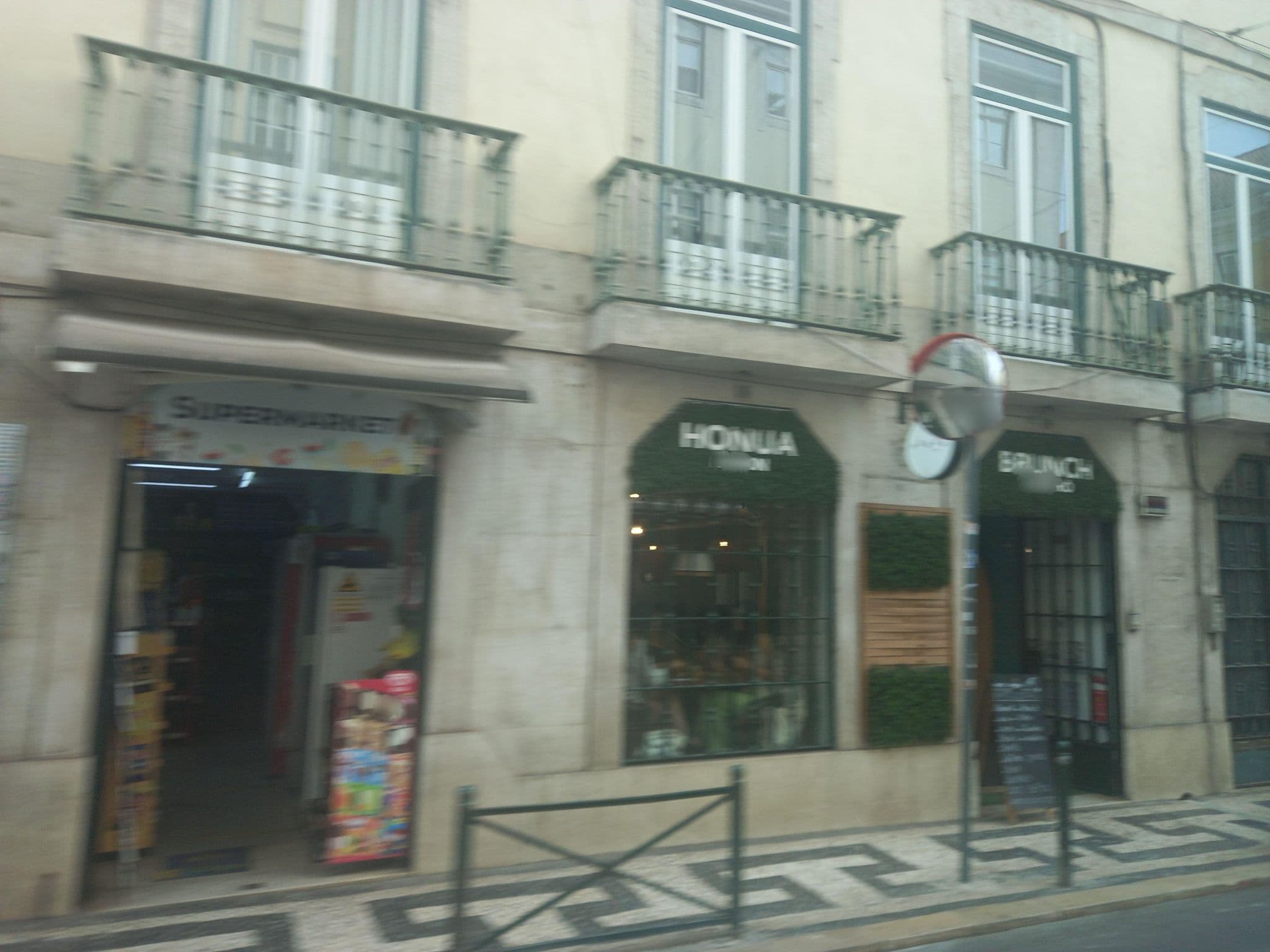 Street view near Vincci Baixa Suites Apartments, Baixa — © danielagos12 (CC BY-SA · Mapillary)