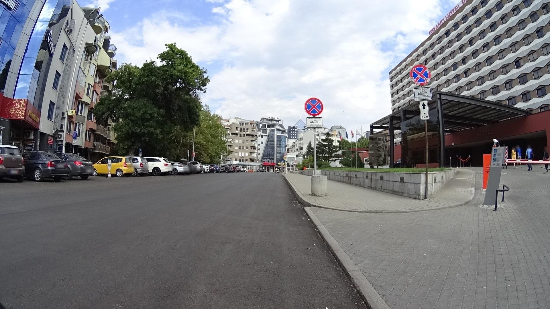 Street view near Grand Hotel Plovdiv, Plovdiv — © batvanyu (CC BY-SA · Mapillary)
