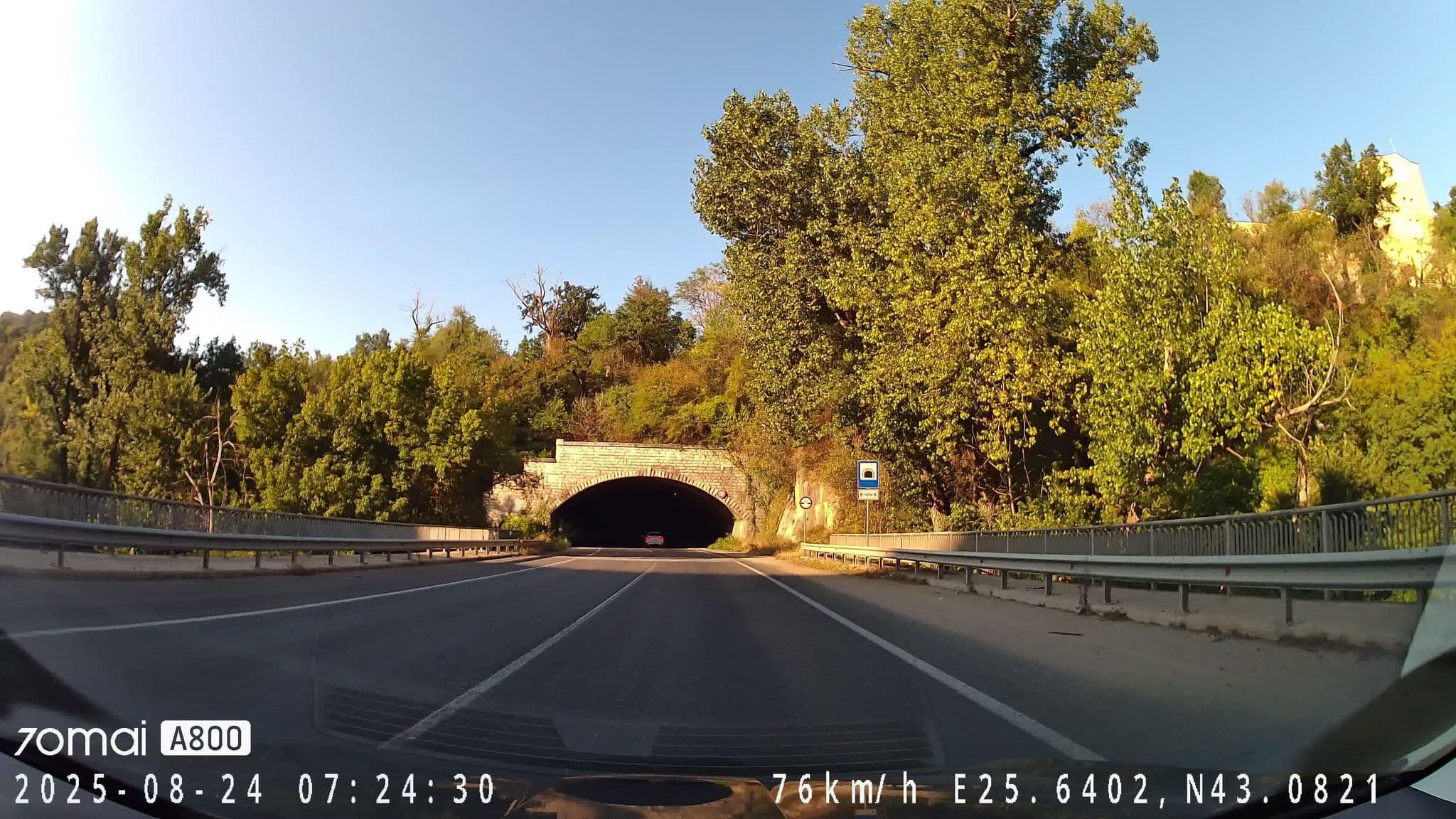 Street view near Le Rendezvous guest house, Veliko Tŭrnovo — © morflot (CC BY-SA · Mapillary)
