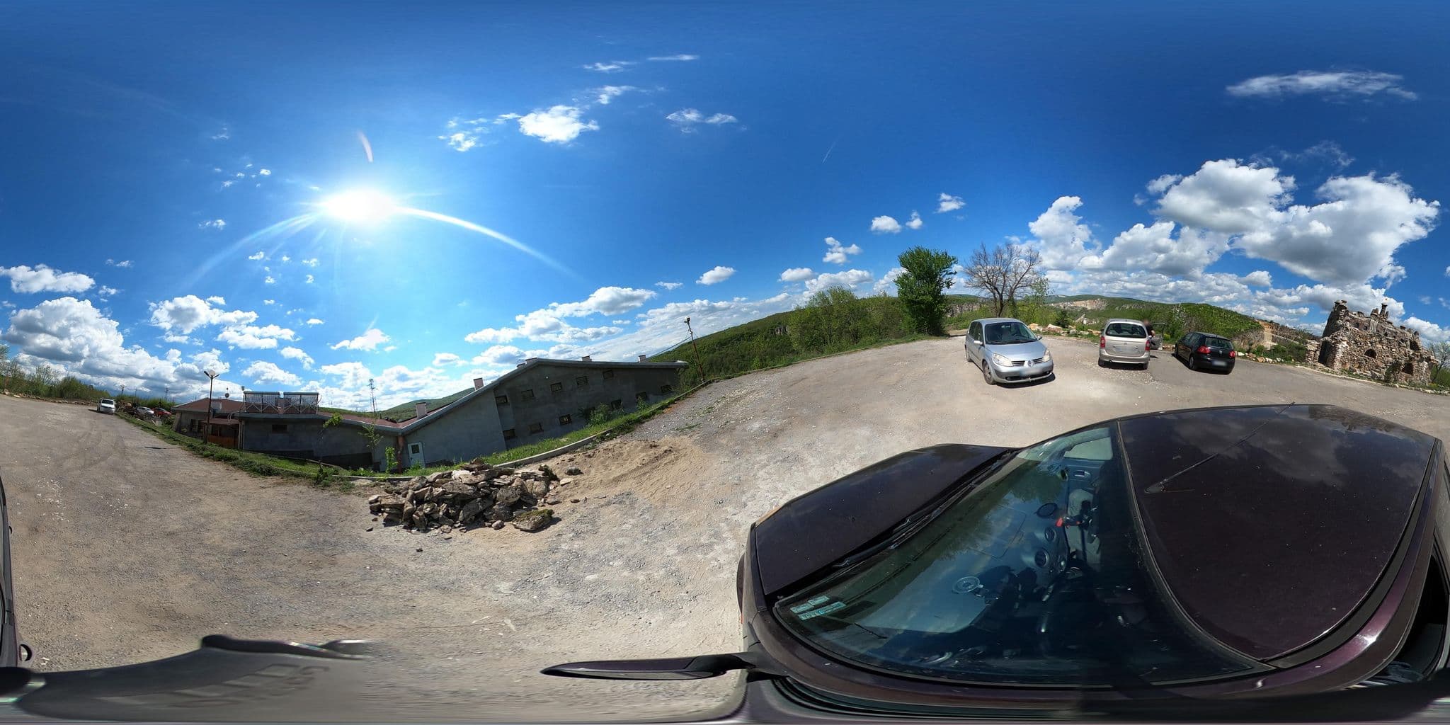 Street view near Национален пещерен дом “Петър Трантеев”, Lukovit — © alexanderbtodorov (CC BY-SA · Mapillary)