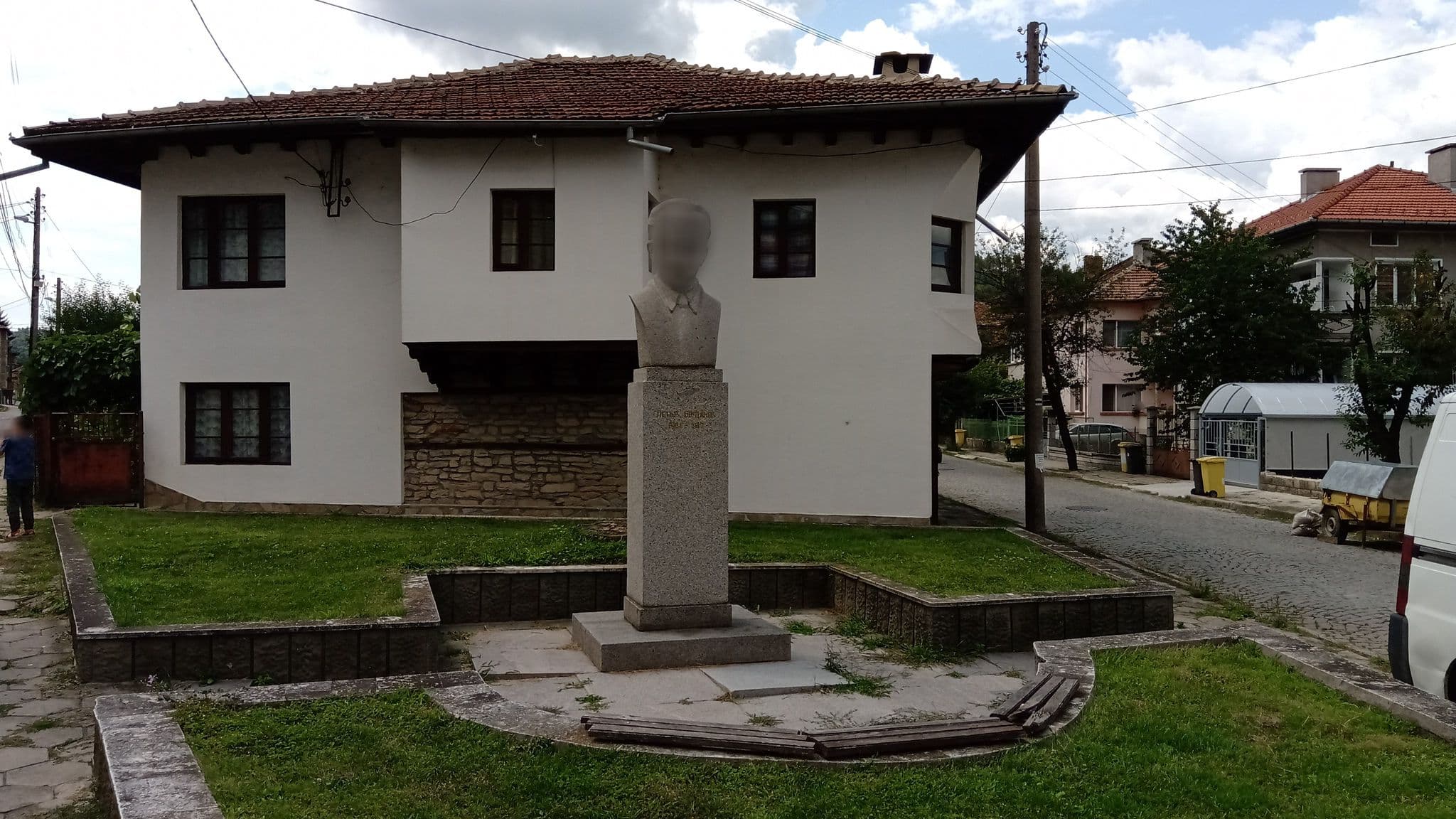 Street view near Къща за гости 'И пак дойдох', Tryavna — © watchman (CC BY-SA · Mapillary)