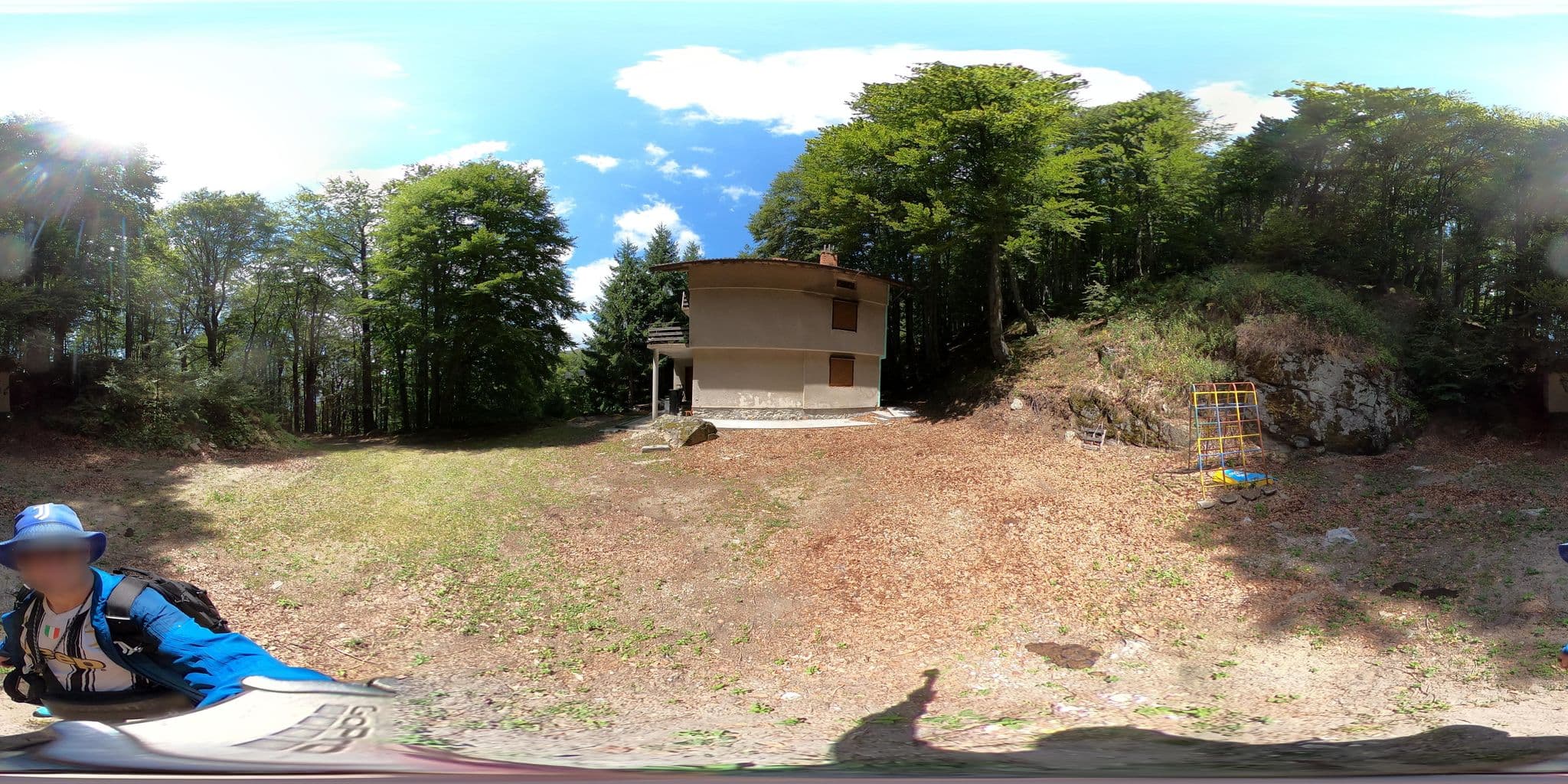 Street view near Хижа Тихия Кът, Zlatitsa — © alexanderbtodorov (CC BY-SA · Mapillary)
