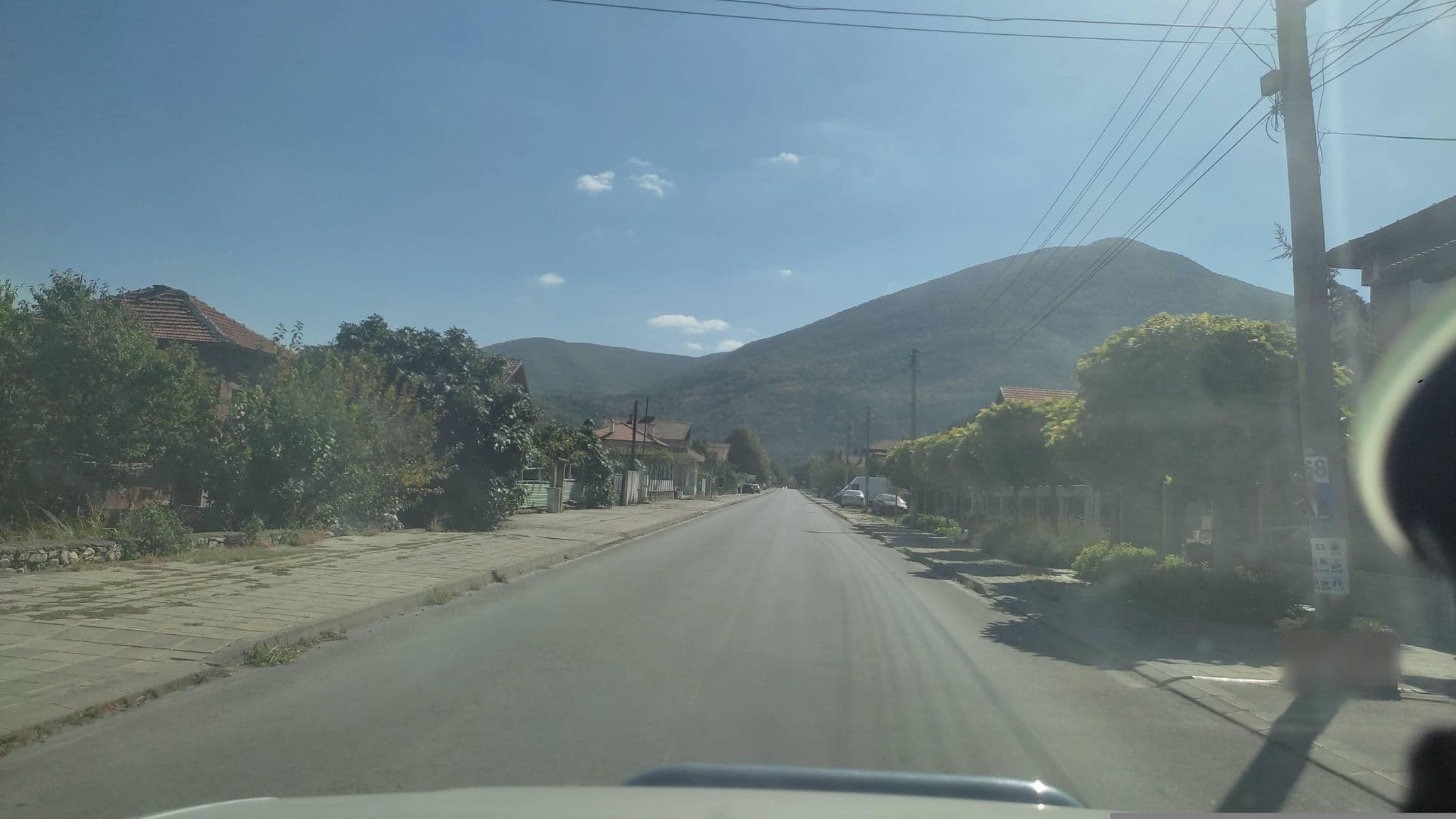 Street view near Родопско Ханче, Septemvri — © neau (CC BY-SA · Mapillary)