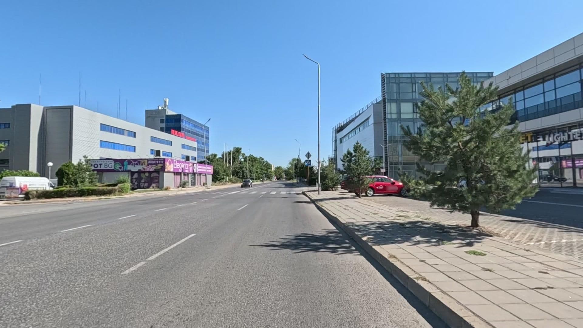 Street view near Hotel "Philippopolis", Plovdiv — © Kristiqn (CC BY-SA · Mapillary)