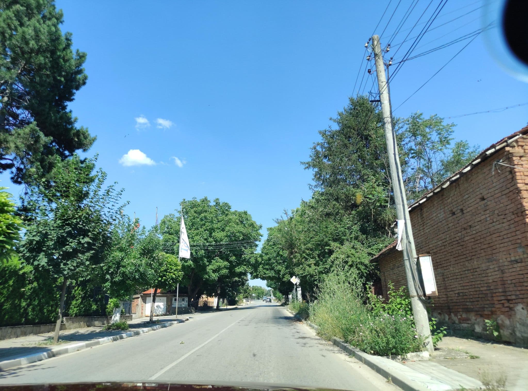Street view near Хотел Тачев, Cherven Bryag — © neau (CC BY-SA · Mapillary)