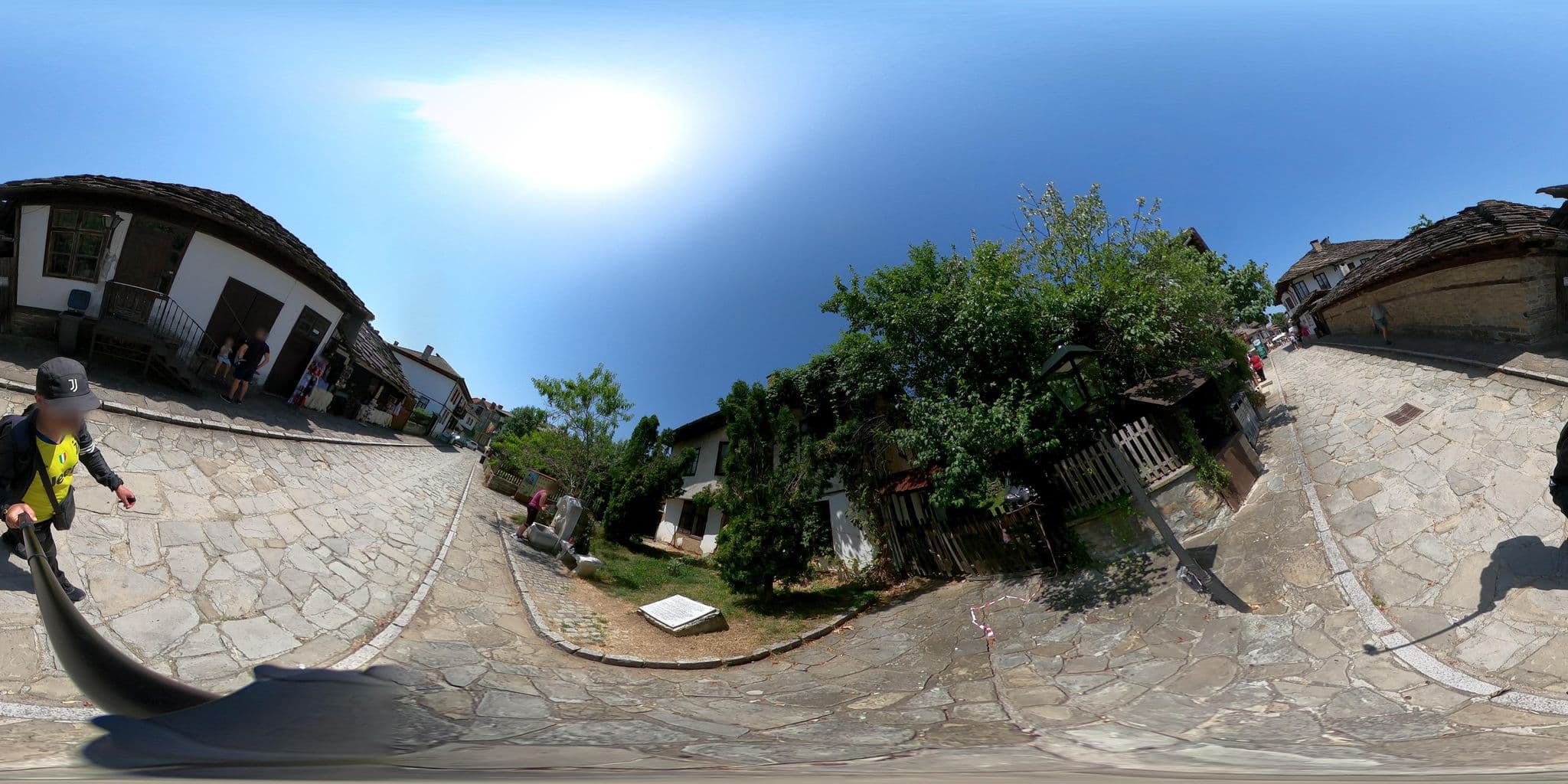 Street view near Атанасовата къща, Tryavna — © alexanderbtodorov (CC BY-SA · Mapillary)