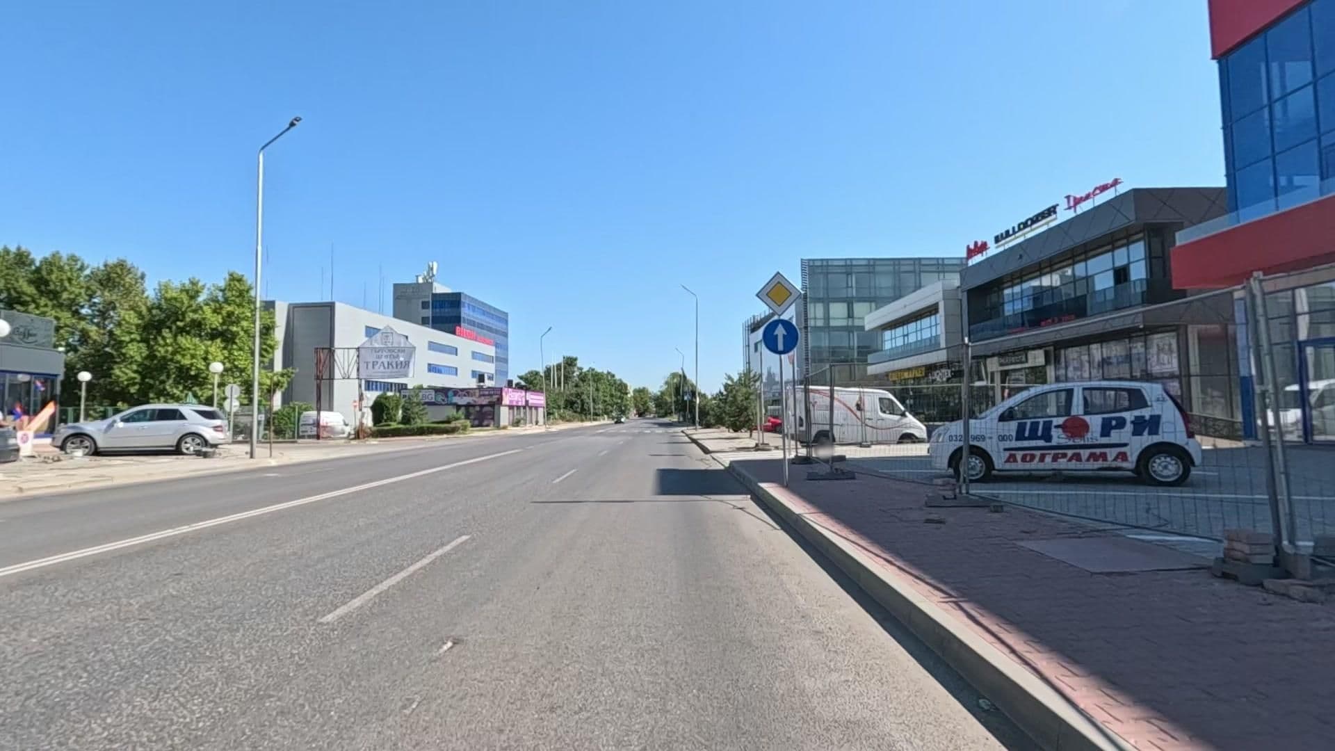 Street view near philipopolis, Plovdiv — © Kristiqn (CC BY-SA · Mapillary)