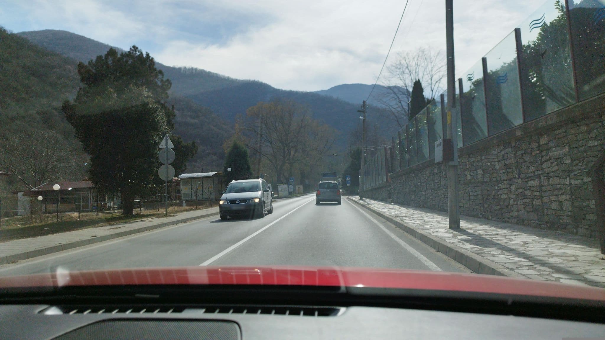 Street view near Aqua Varvara, Septemvri — © neau (CC BY-SA · Mapillary)
