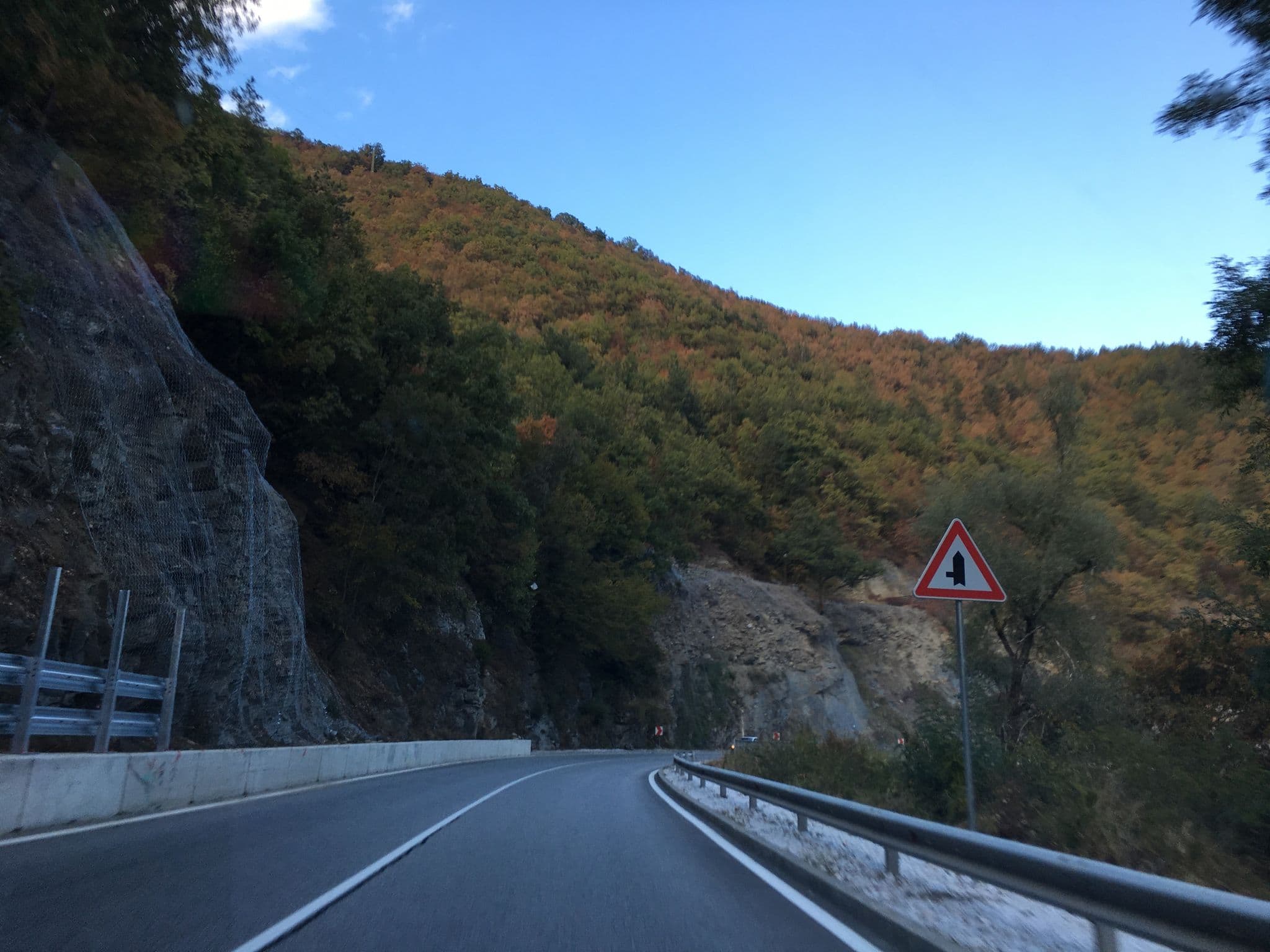 Street view near CBA Motel, Laki — © rerex (CC BY-SA · Mapillary)