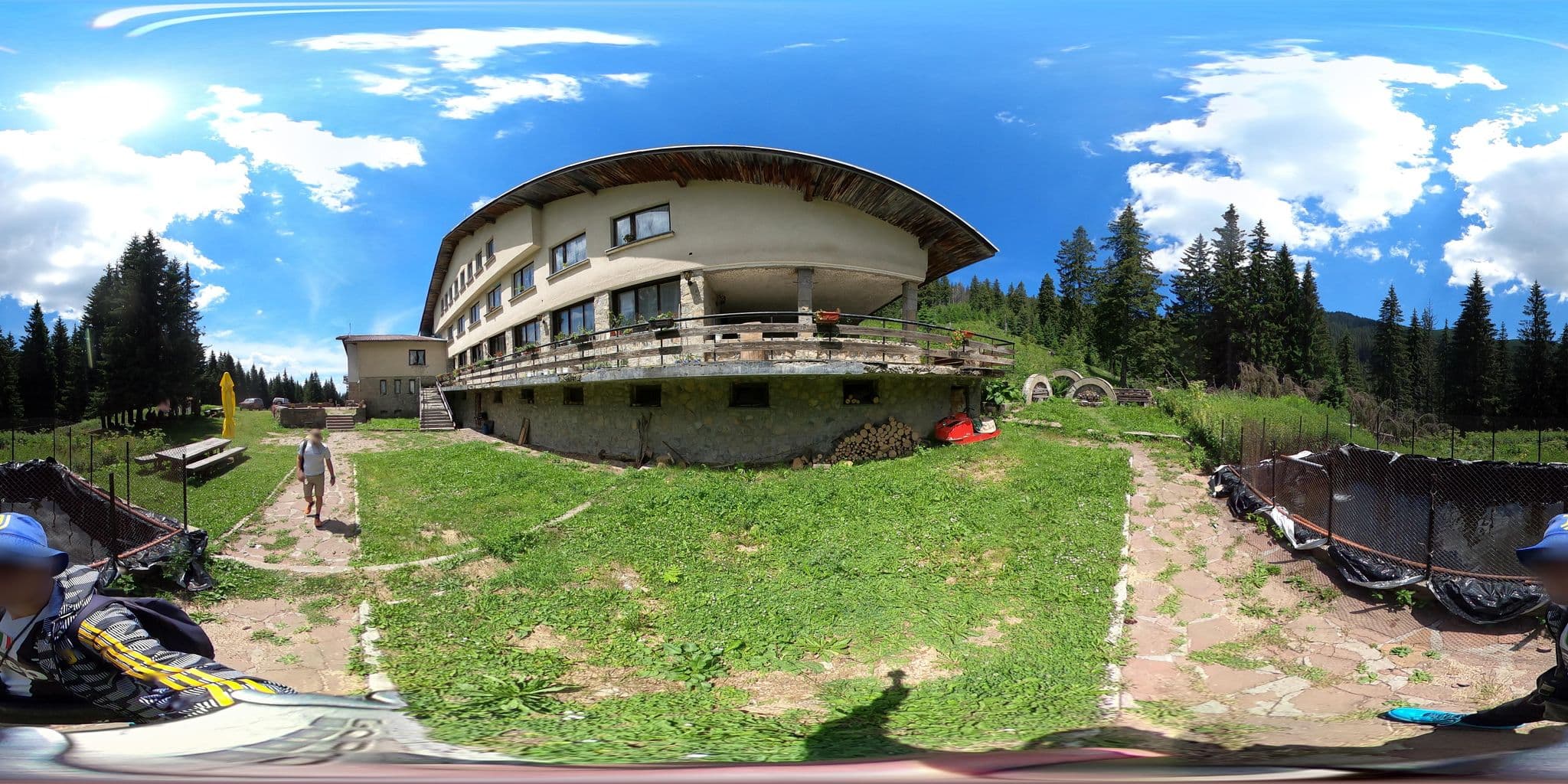 Street view near Хижа Момина поляна, Anton — © alexanderbtodorov (CC BY-SA · Mapillary)