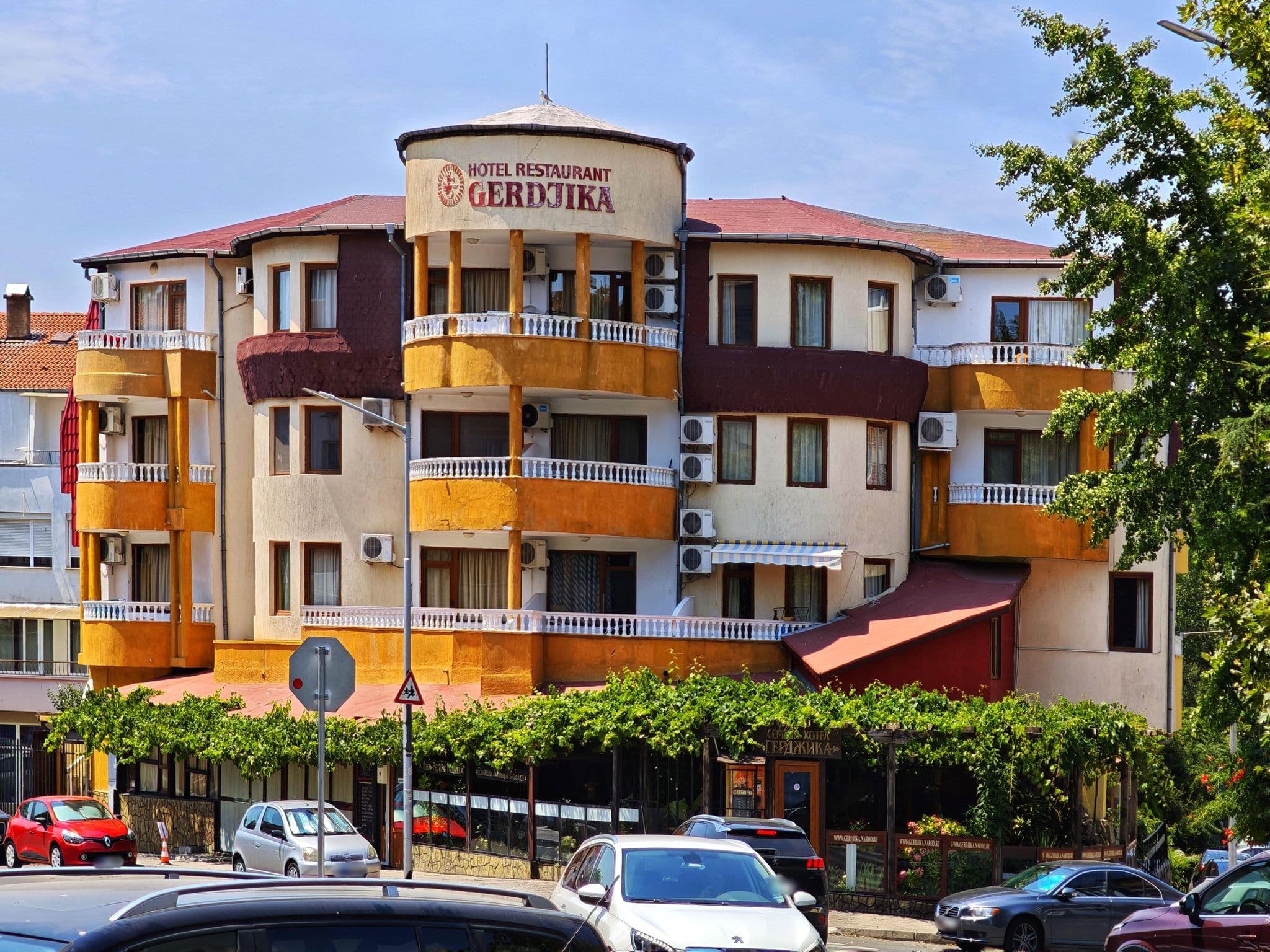 Street view near Guest Rooms Edelweiss, Nesebar — © km2bp (CC BY-SA · Mapillary)
