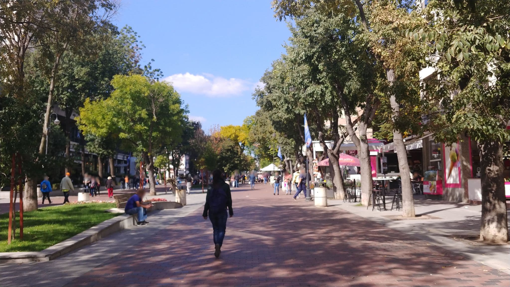 Street view near hotel plaza palace, Varna — © babu6ka (CC BY-SA · Mapillary)