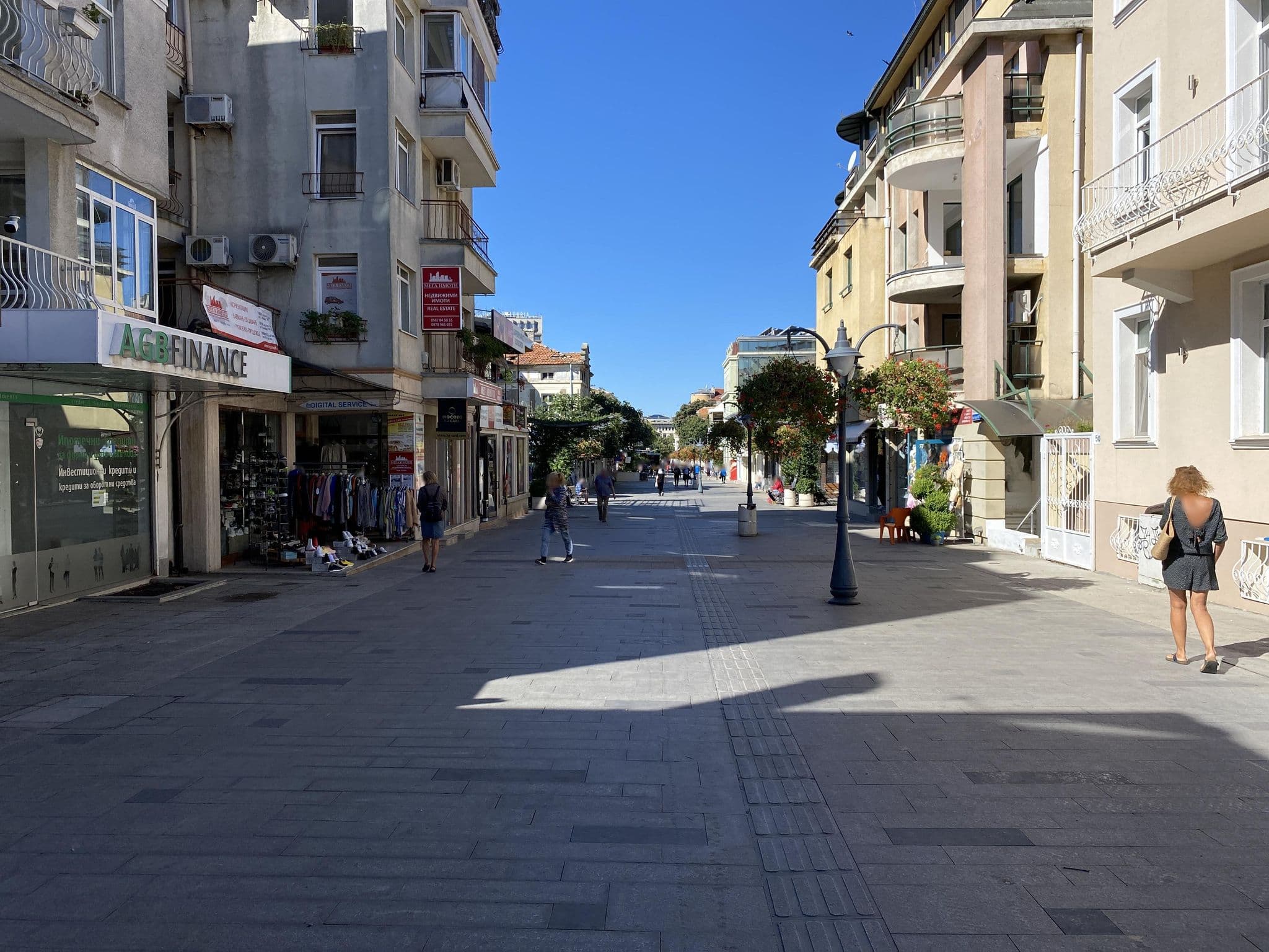 Street view near Хотел Елит, Burgas — © vadi (CC BY-SA · Mapillary)