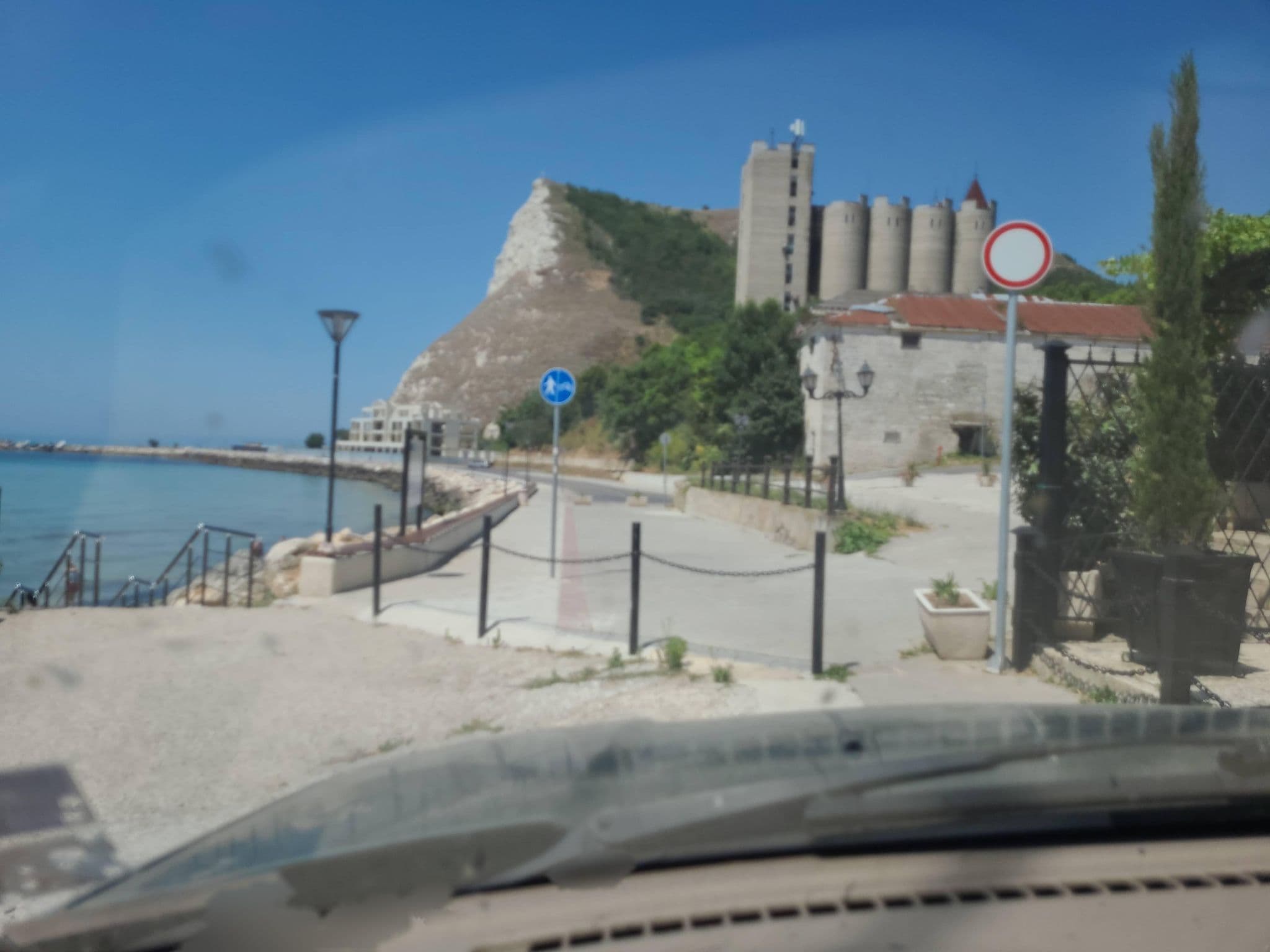 Street view near Royal Grand Hotel and Spa, Kavarna — © bobbyfuego (CC BY-SA · Mapillary)