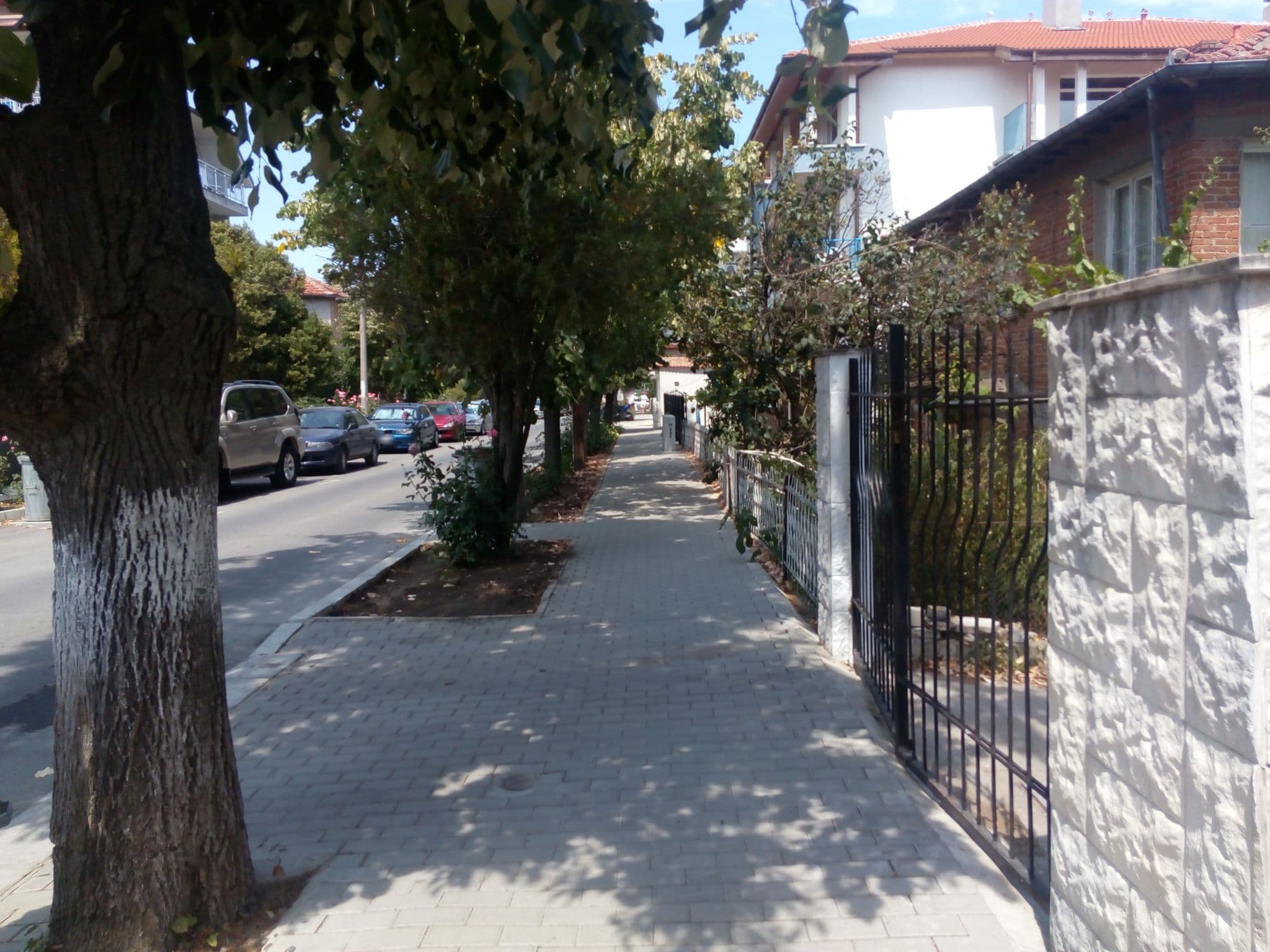 Street view near Pansion Dicev, Obzor — © andrewsh (CC BY-SA · Mapillary)