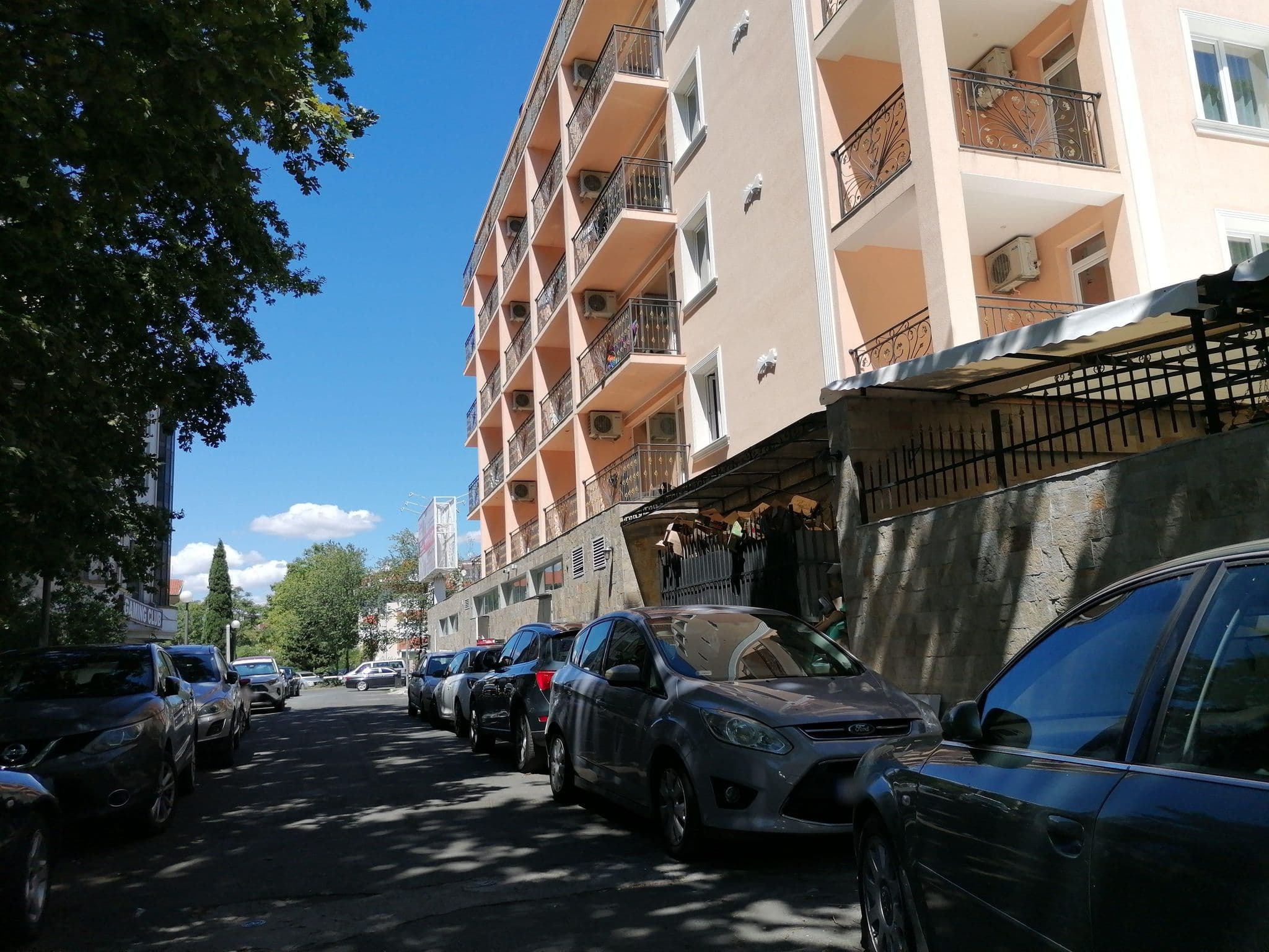 Street view near room 203, Sveti Vlas — © approksimator (CC BY-SA · Mapillary)