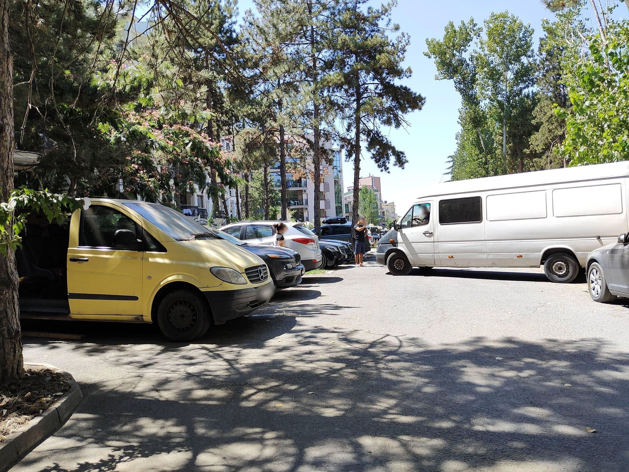 Street view near Гостиница Апартаментного Типа "Корсика", Sveti Vlas — © approksimator (CC BY-SA · Mapillary)