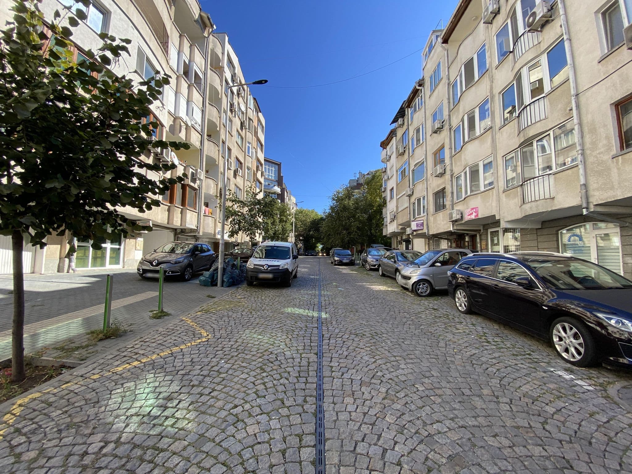 Street view near Aria B&B, Burgas — © vadi (CC BY-SA · Mapillary)