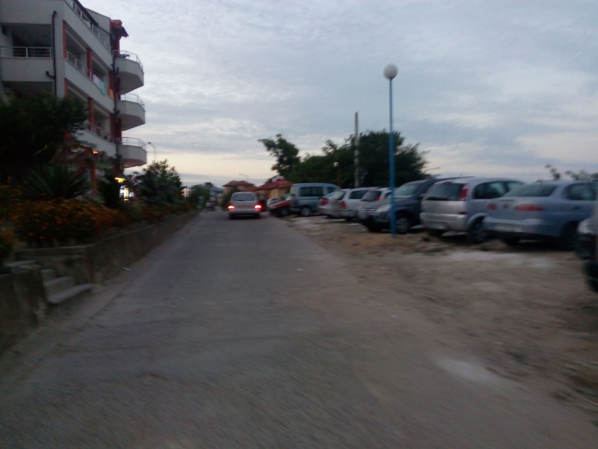 Street view near Hotel Biser, Obzor — © andrewsh (CC BY-SA · Mapillary)