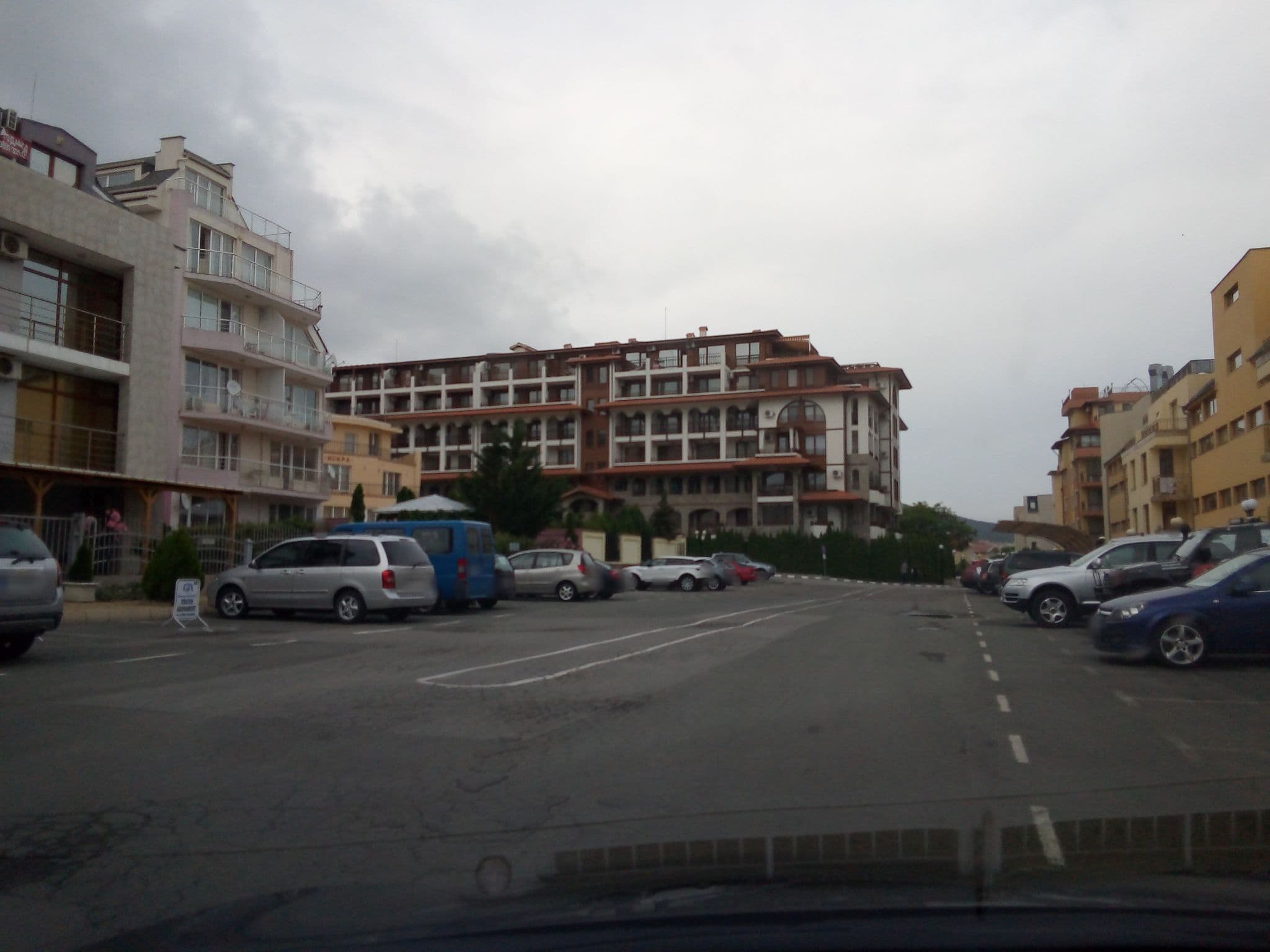 Street view near sky hotel Sveti Vlas, Sveti Vlas — © micmin1972 (CC BY-SA · Mapillary)