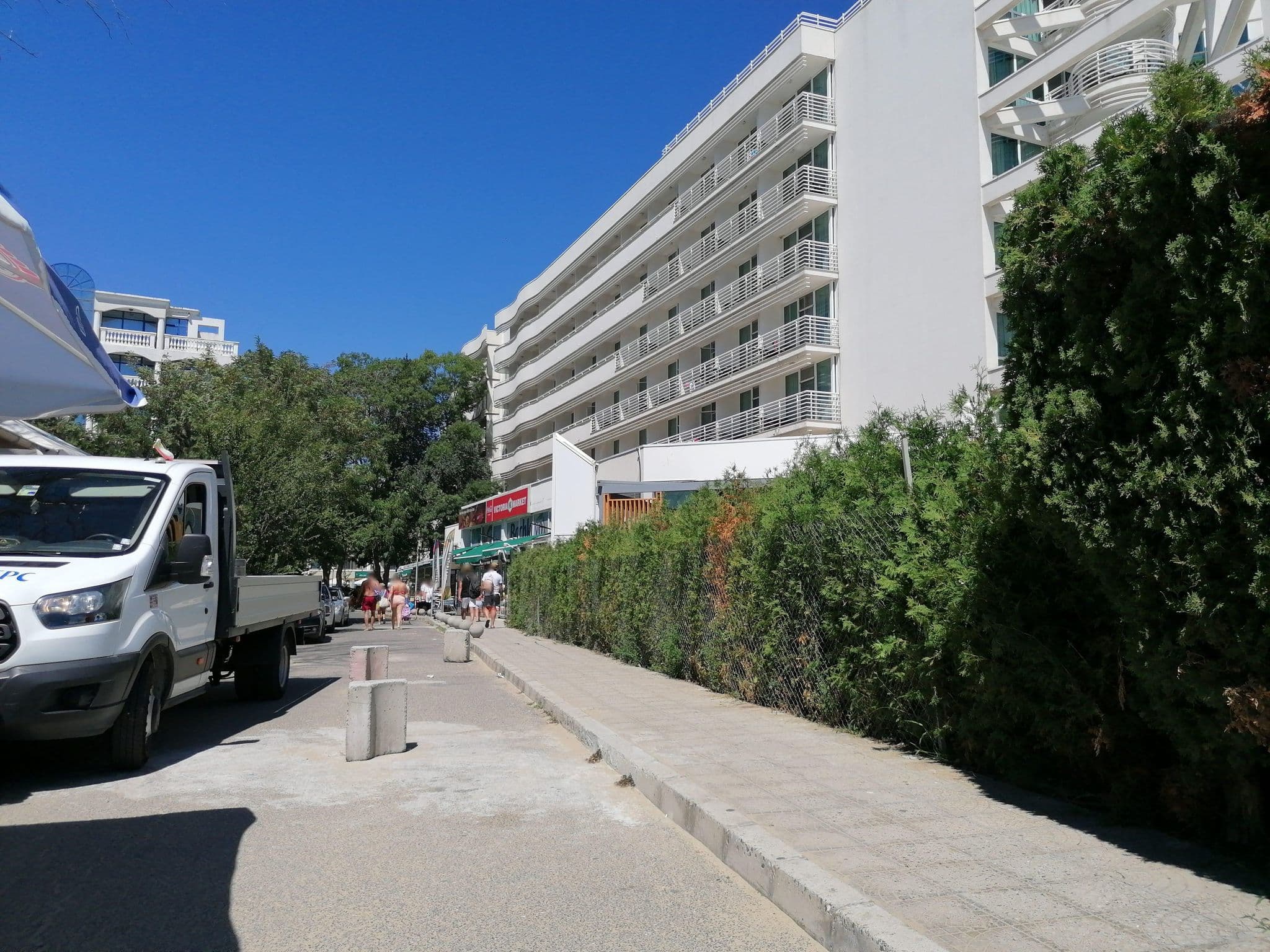 Street view near Hotel Gran Victoria, Sveti Vlas — © approksimator (CC BY-SA · Mapillary)