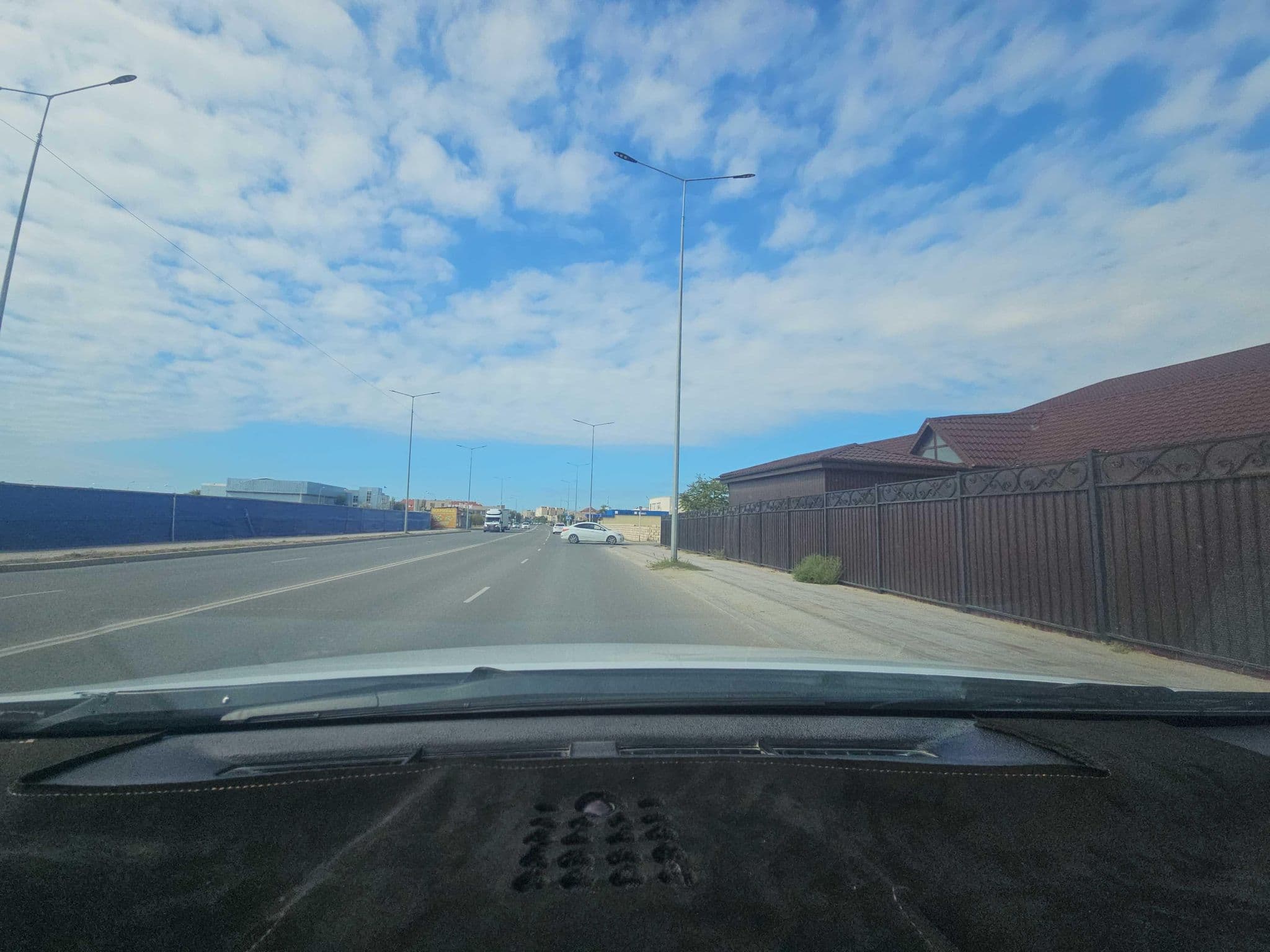 Street view near Отель "Салем", Aktau — © Kabylbek-32 (CC BY-SA · Mapillary)