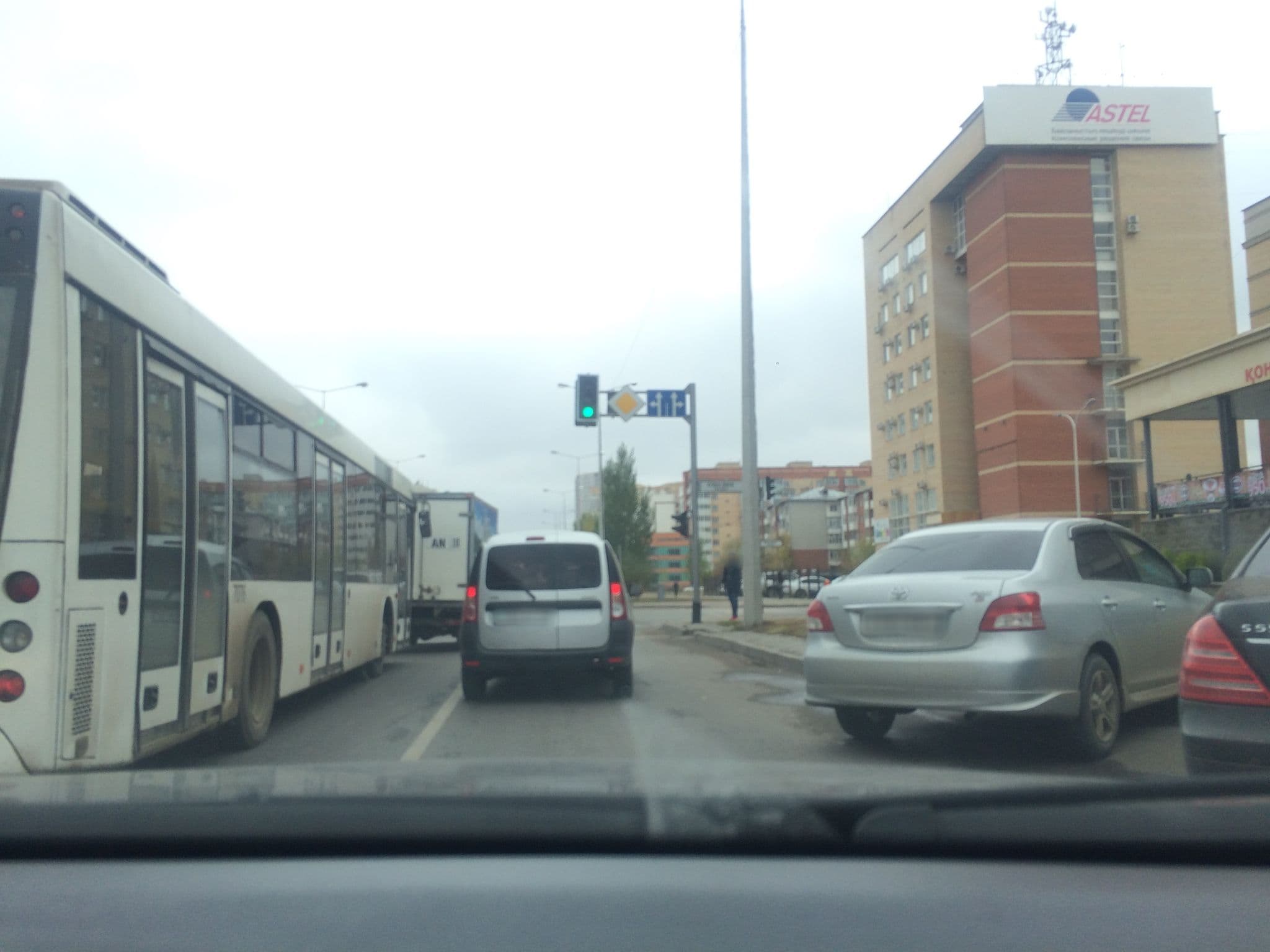 Street view near Астана, гостиница "Торгай" барский 31 номер, Astana — © ernar (CC BY-SA · Mapillary)