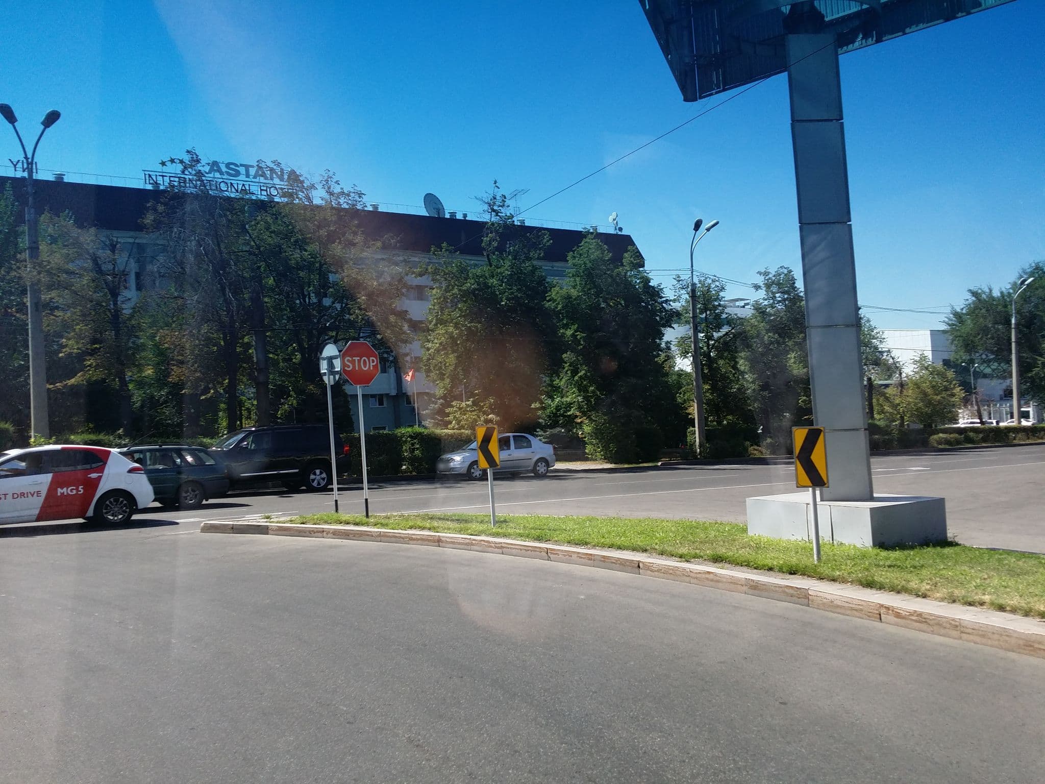 Street view near Zyliha, Almaty — © b166er (CC BY-SA · Mapillary)