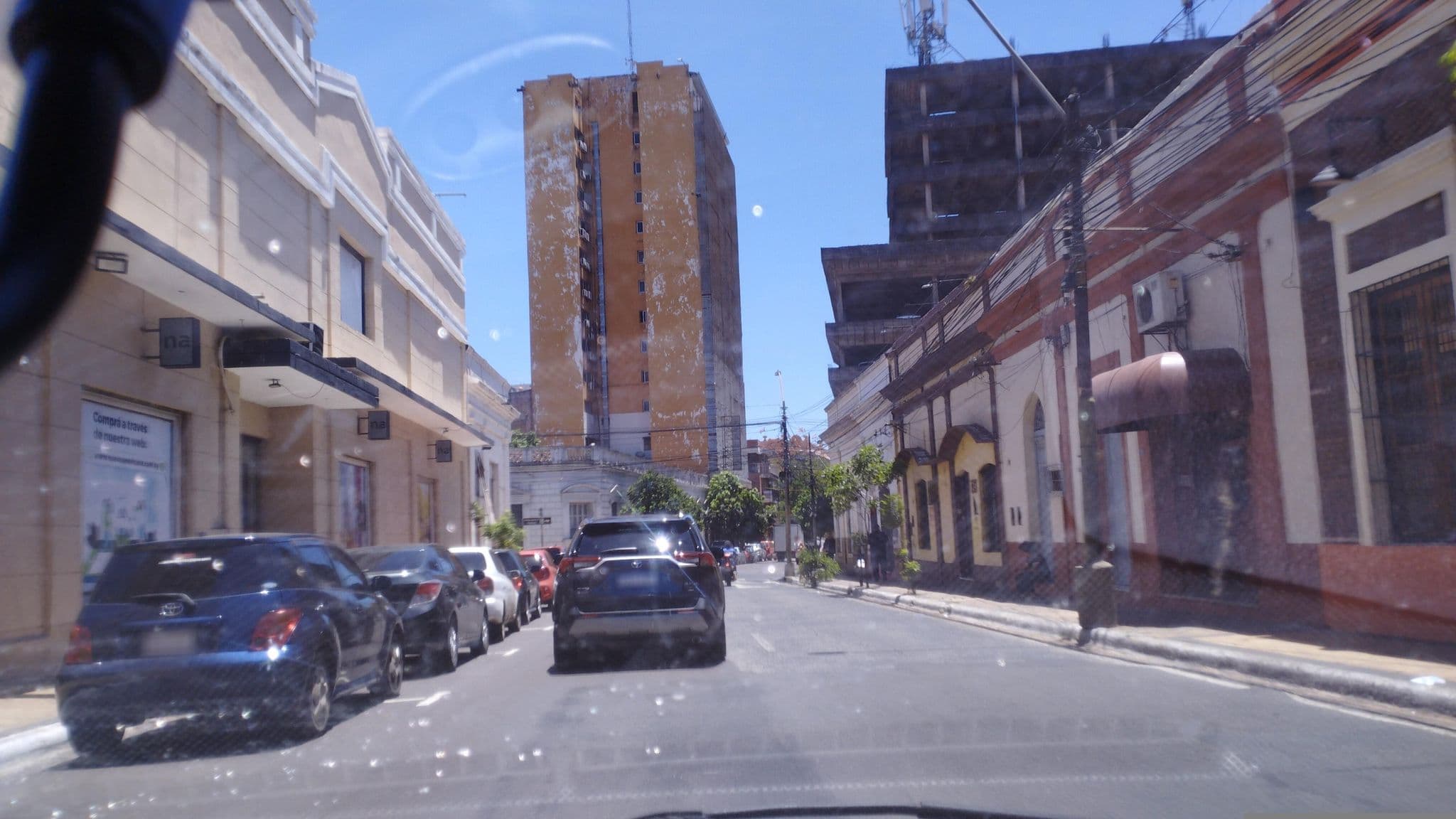 Street view near Black Cat hotel, Asunción — © Alvaroc (CC BY-SA · Mapillary)