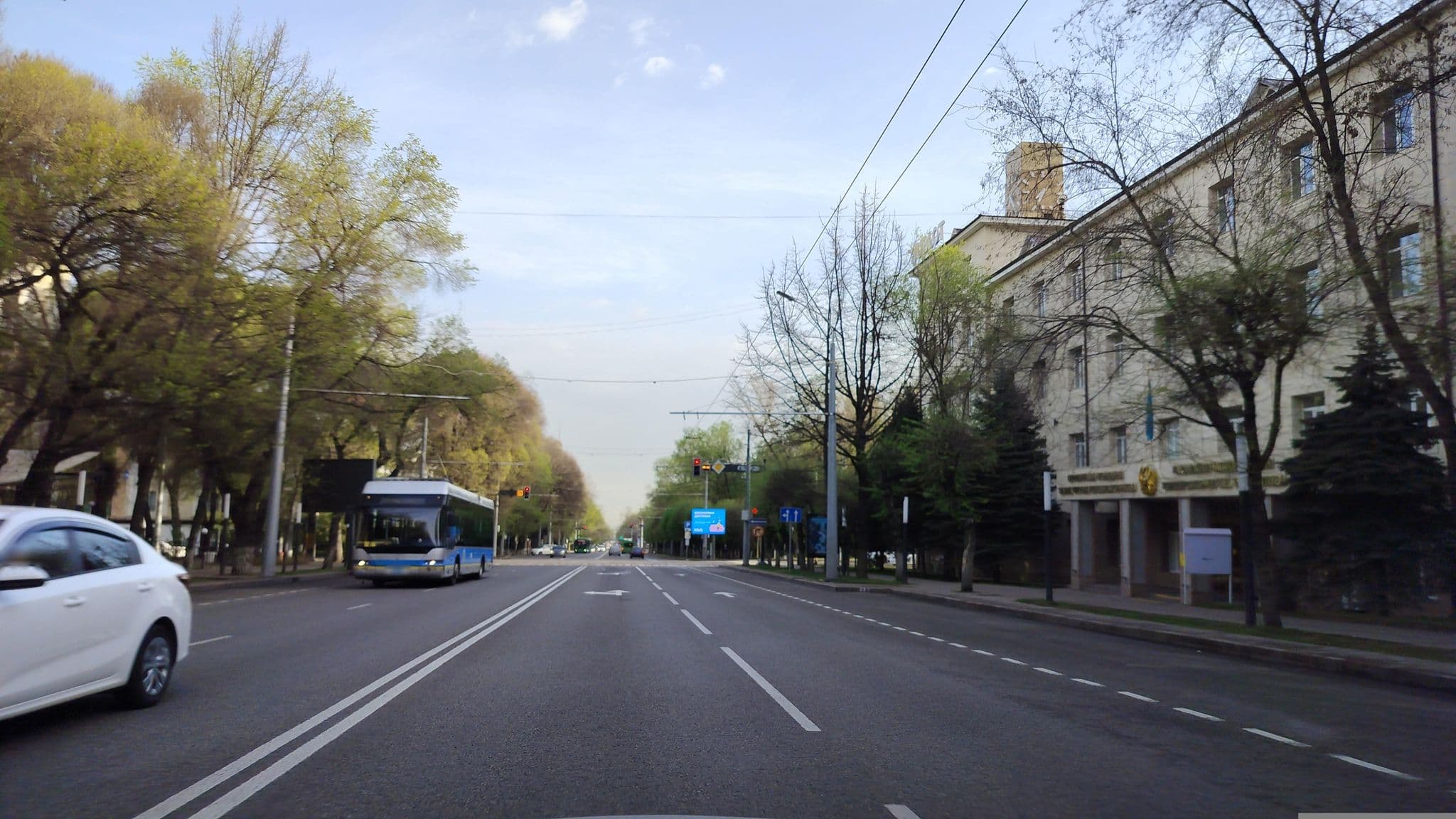 Street view near Салтанат отель, Almaty — © sevenmp (CC BY-SA · Mapillary)
