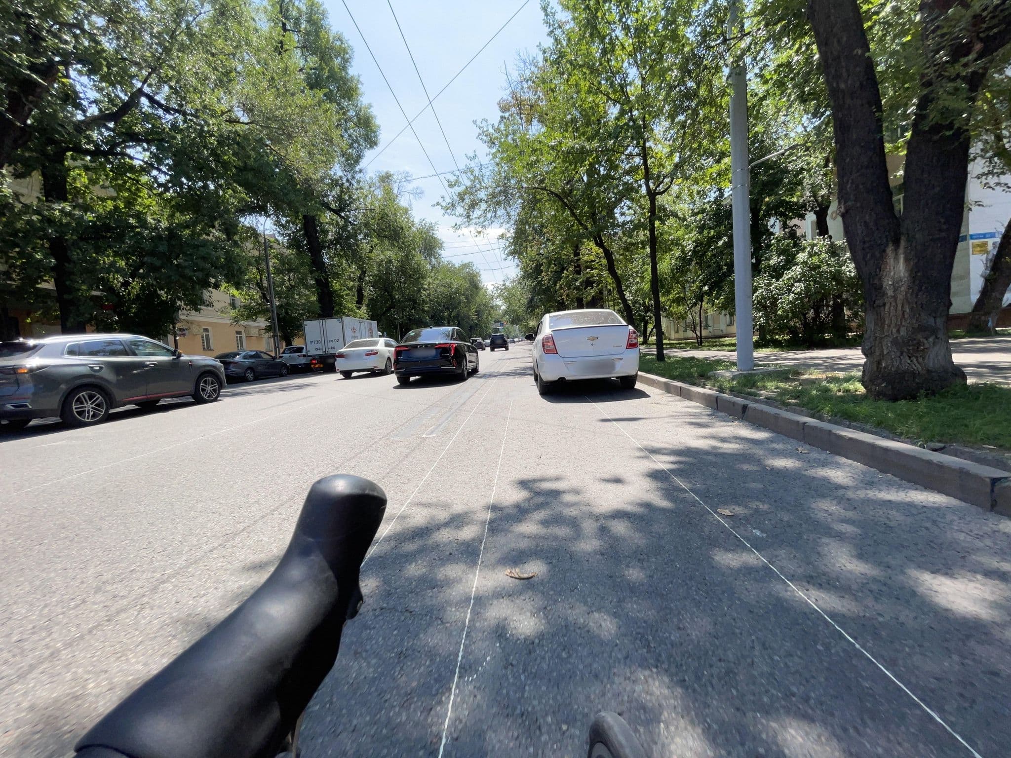 Street view near Гостиница Silk Way., Almaty — © ruslan_fat (CC BY-SA · Mapillary)