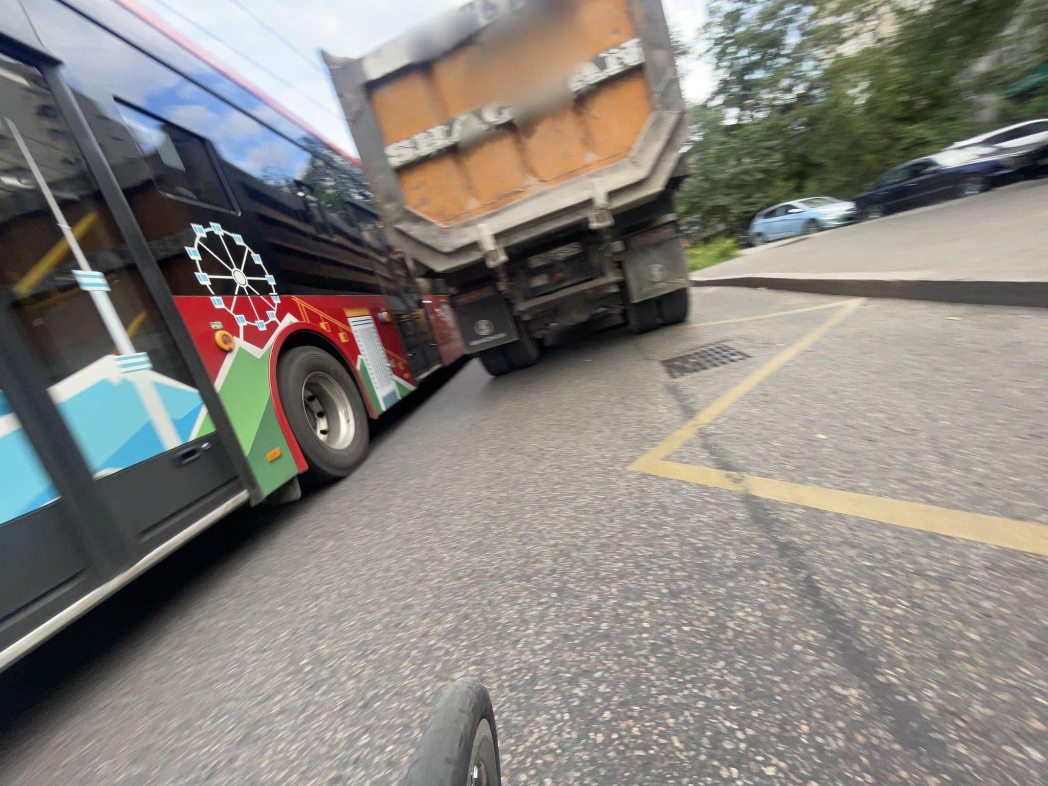 Street view near Mildom Hotel, Almaty — © ruslan_fat (CC BY-SA · Mapillary)
