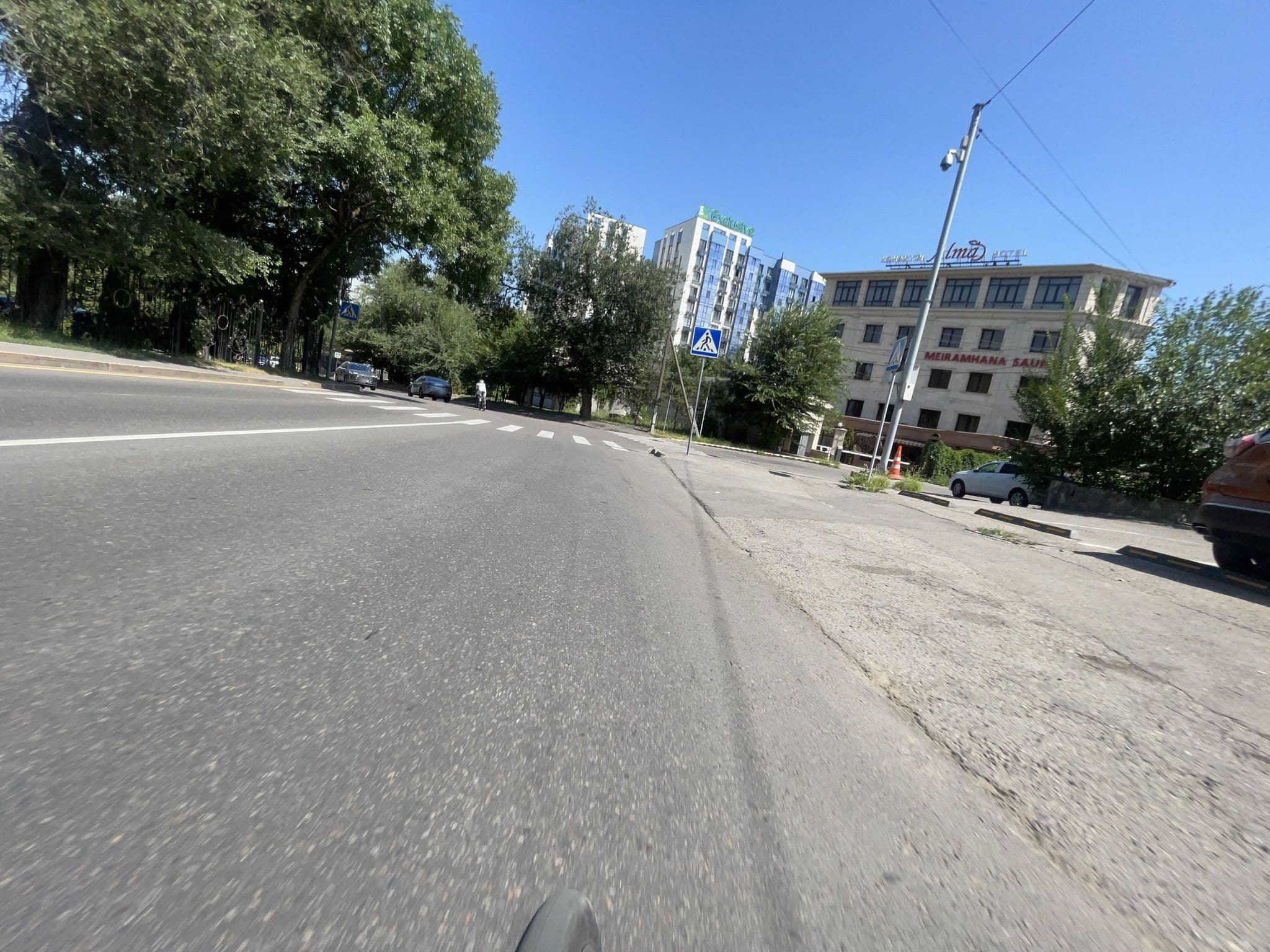 Street view near Алма, Almaty — © ruslan_fat (CC BY-SA · Mapillary)
