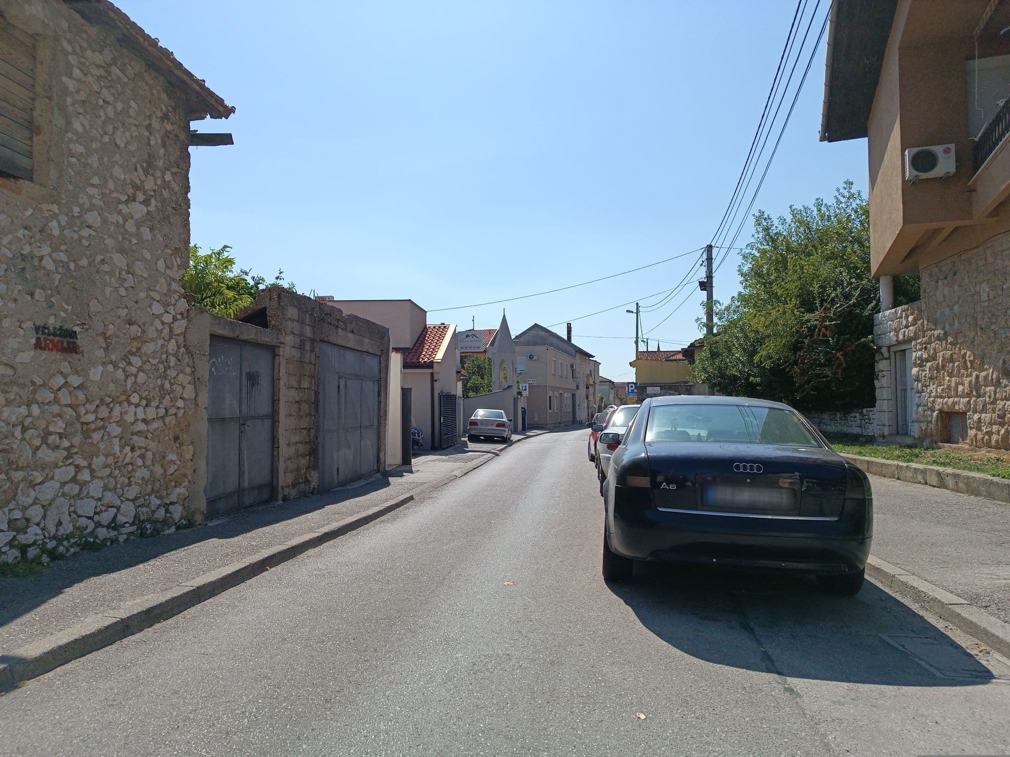 Street view near Villa Zigana  Apartments Mostar, Mostar — © ime_moje (CC BY-SA · Mapillary)
