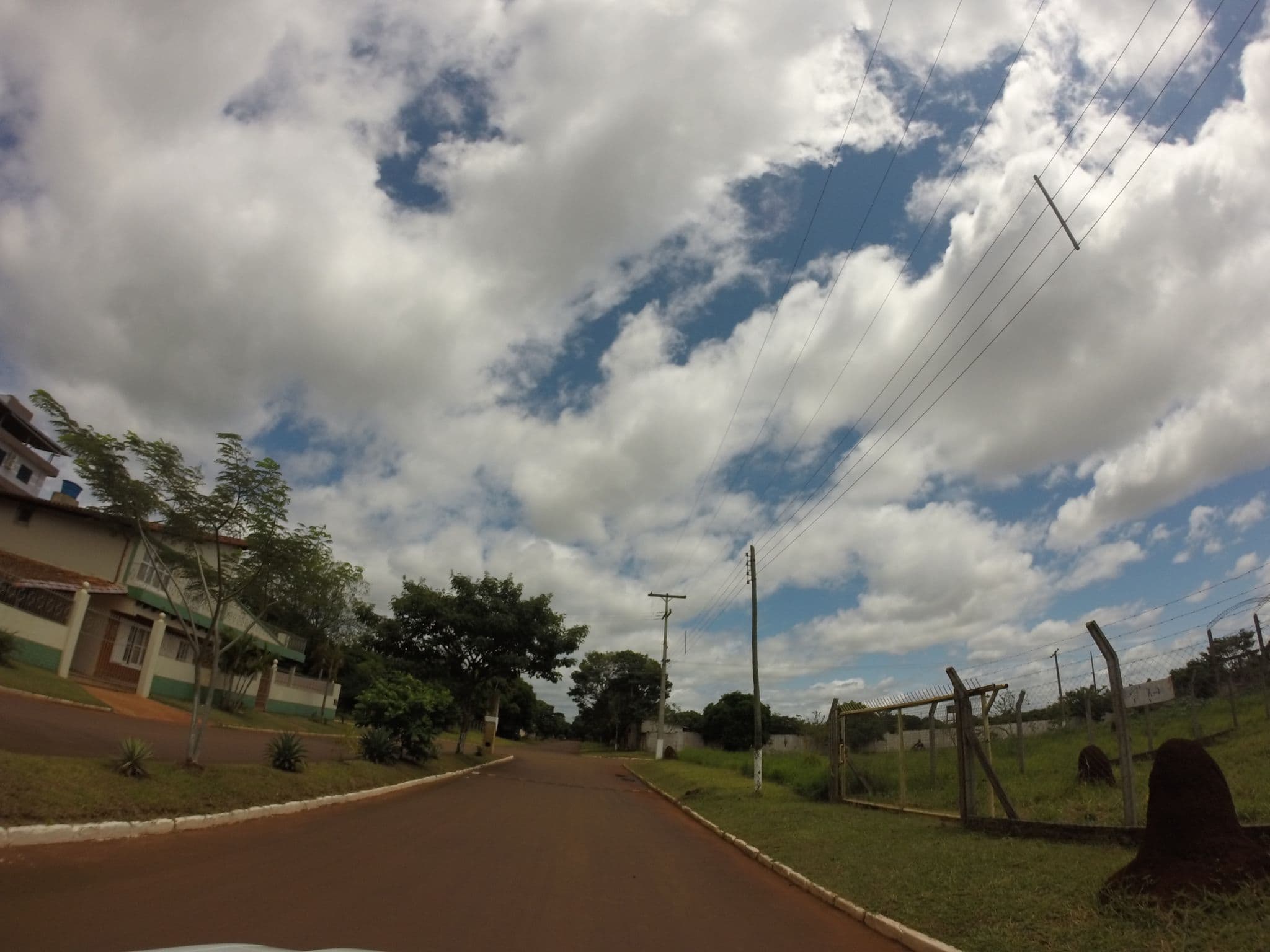 Street view near Hotel America, Ciudad del Este — © adrianitaga28 (CC BY-SA · Mapillary)