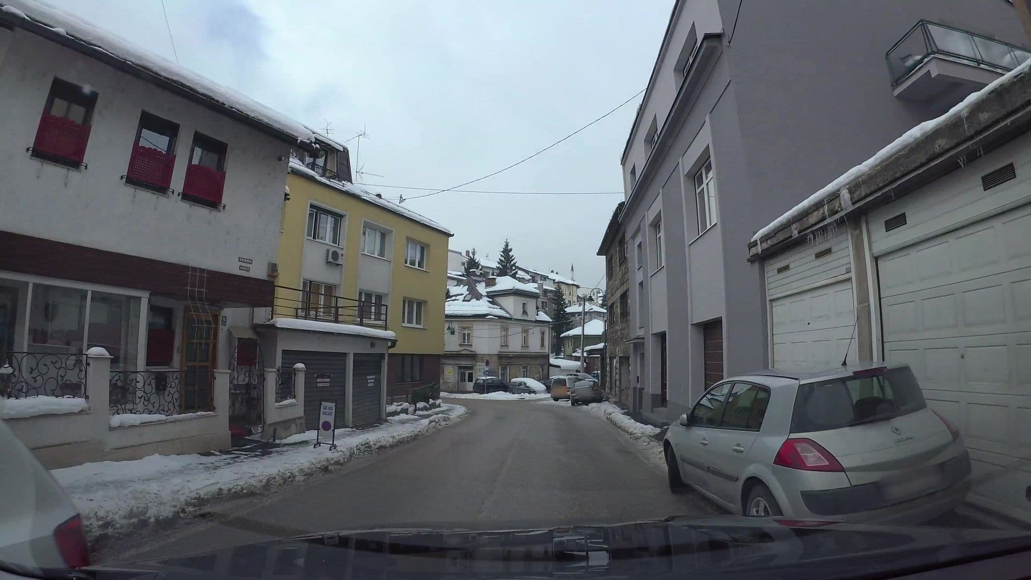 Street view near Hotel Halvat, Kobilja Glava — © kaartcam (CC BY-SA · Mapillary)