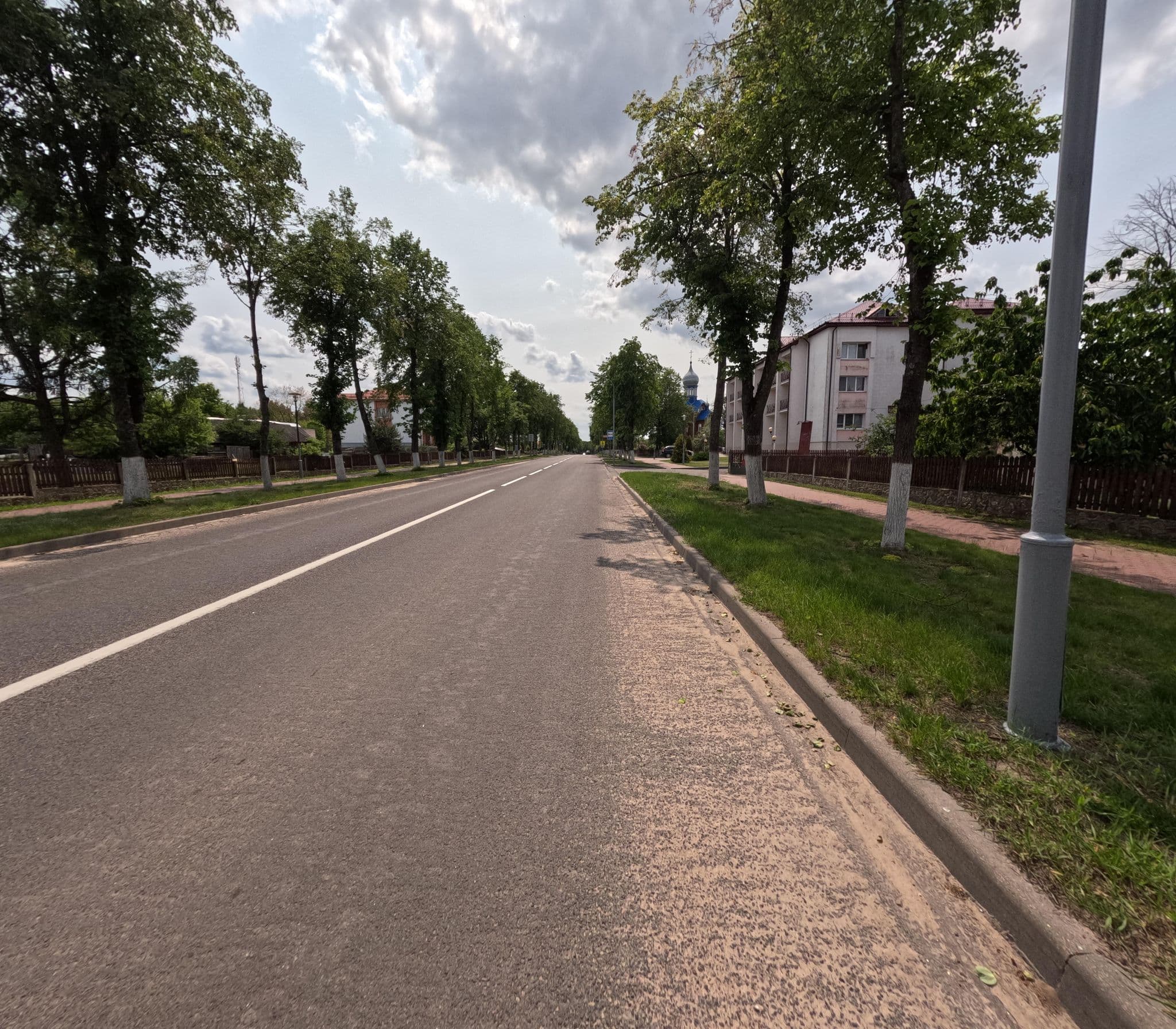 Street view near Гостиница-1 д.Каменюки, Kamyanyuki — © PesDyuck (CC BY-SA · Mapillary)