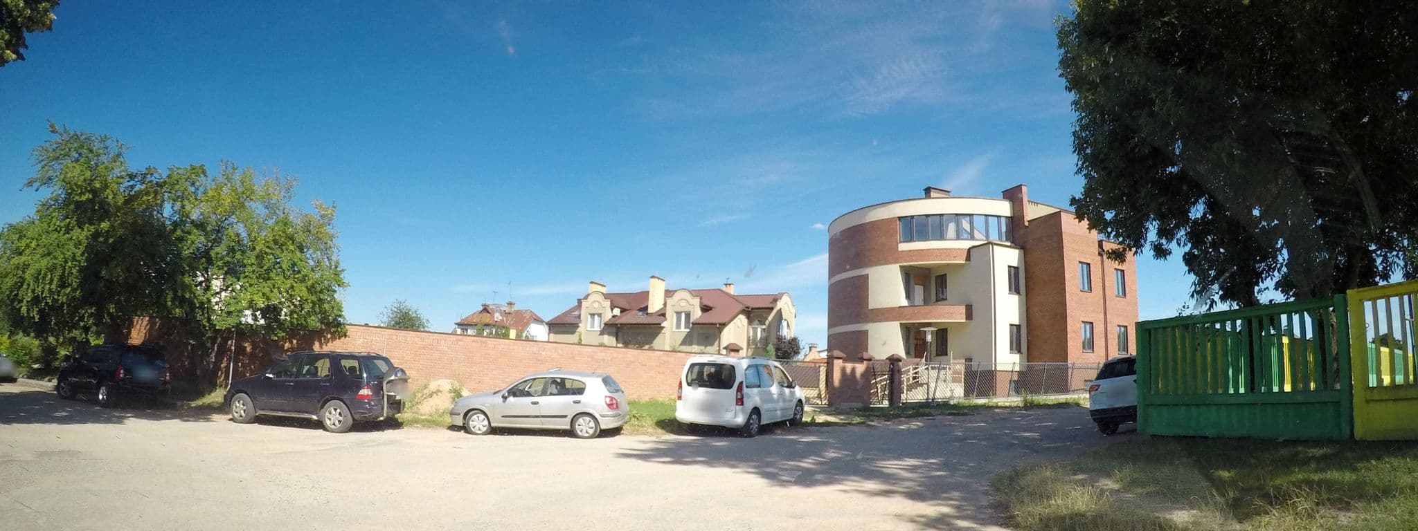 Street view near Apartment on Sovetskih Pogranichnikov 96a, Hrodna — © 4004 (CC BY-SA · Mapillary)