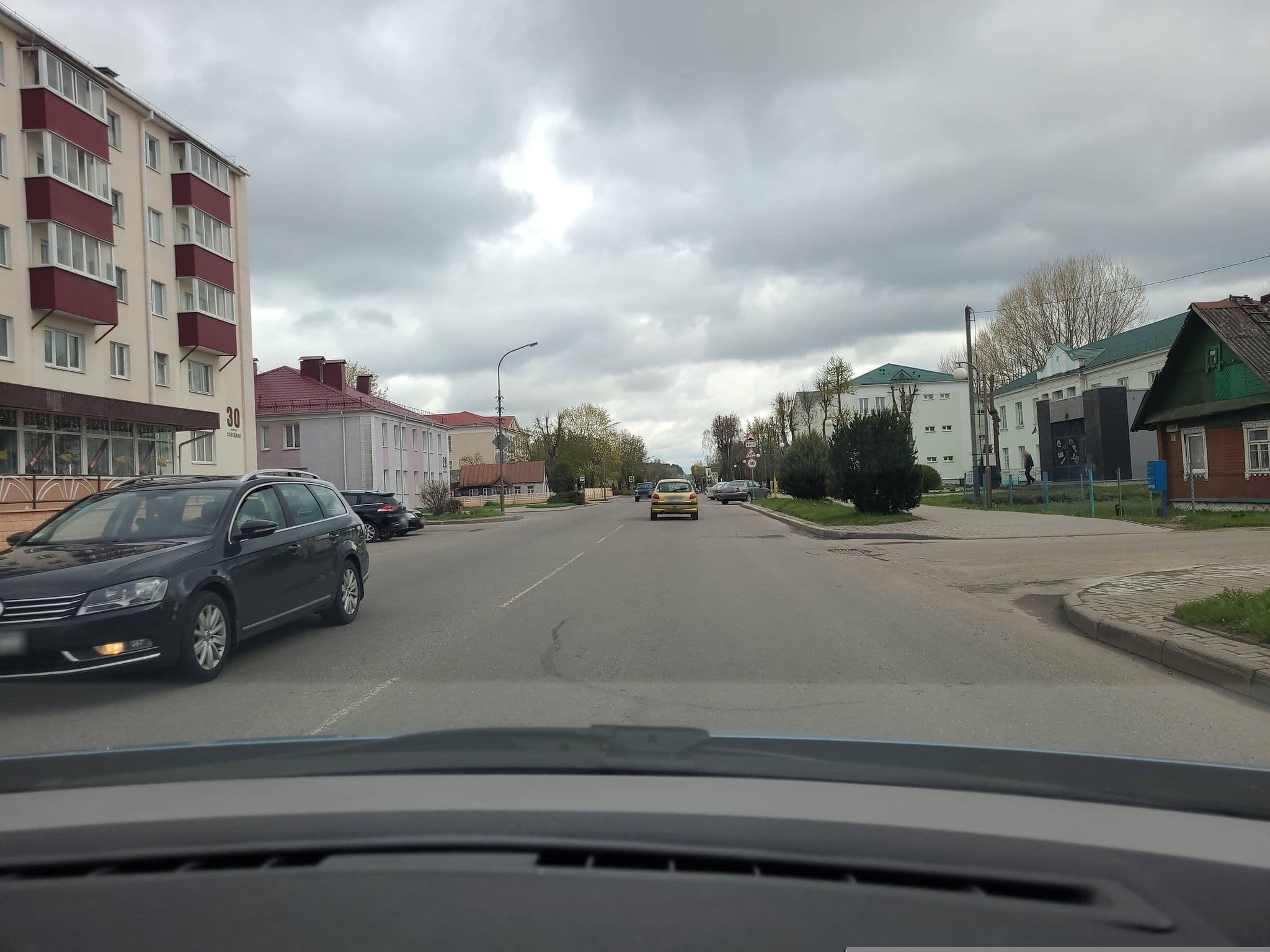 Street view near Гостиница Ошмяны, Oshmyany — © matsumi (CC BY-SA · Mapillary)