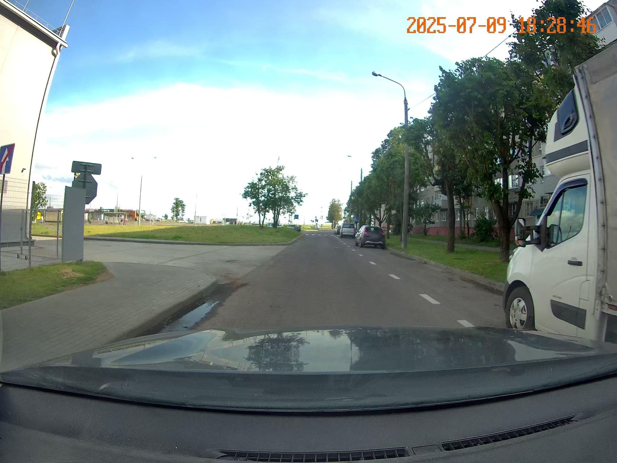 Street view near Гостиница «КАДМ», Hatava — © bigmap (CC BY-SA · Mapillary)