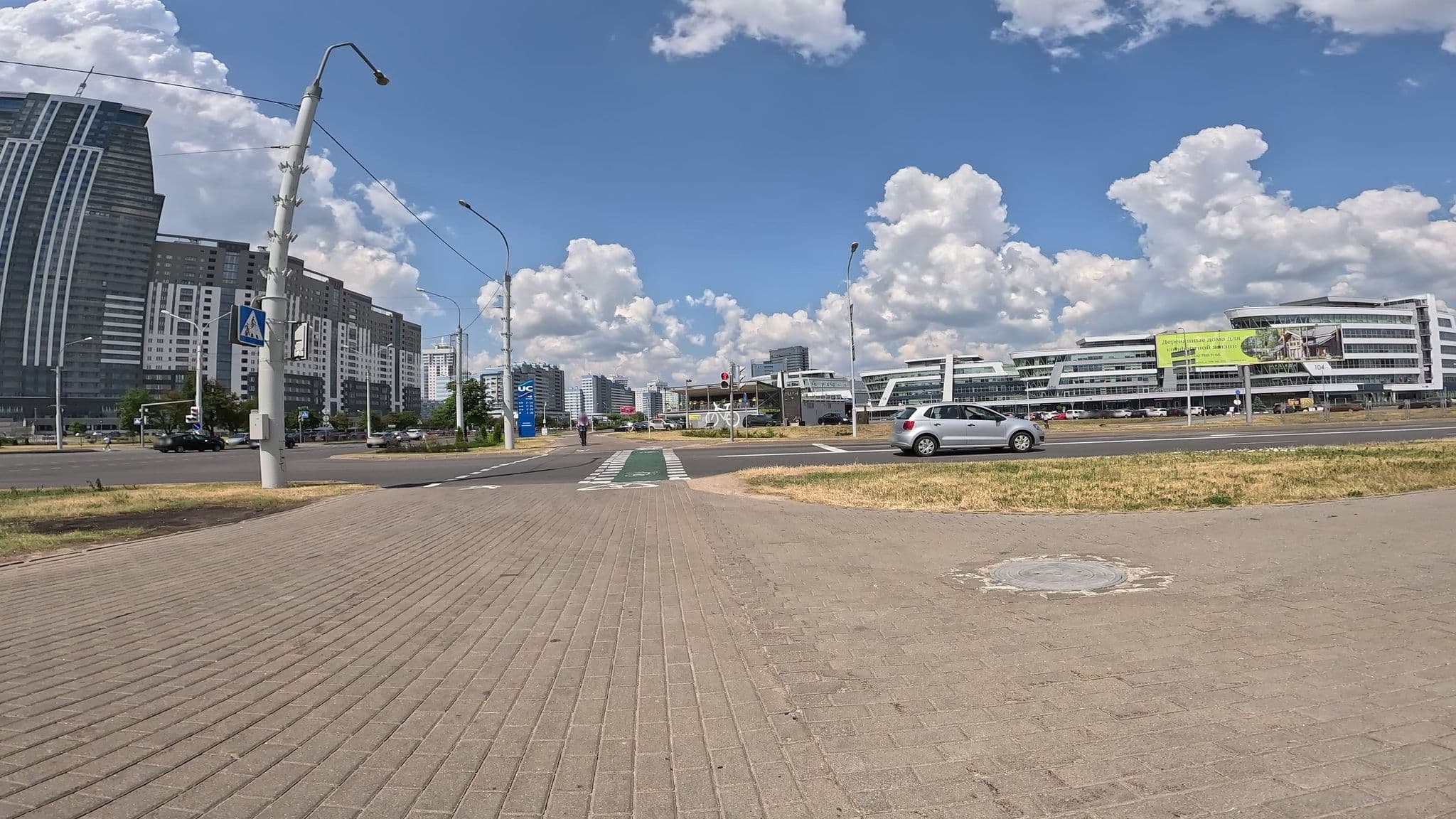 Street view near Mariott, Zhdanovichy — © vicgor (CC BY-SA · Mapillary)