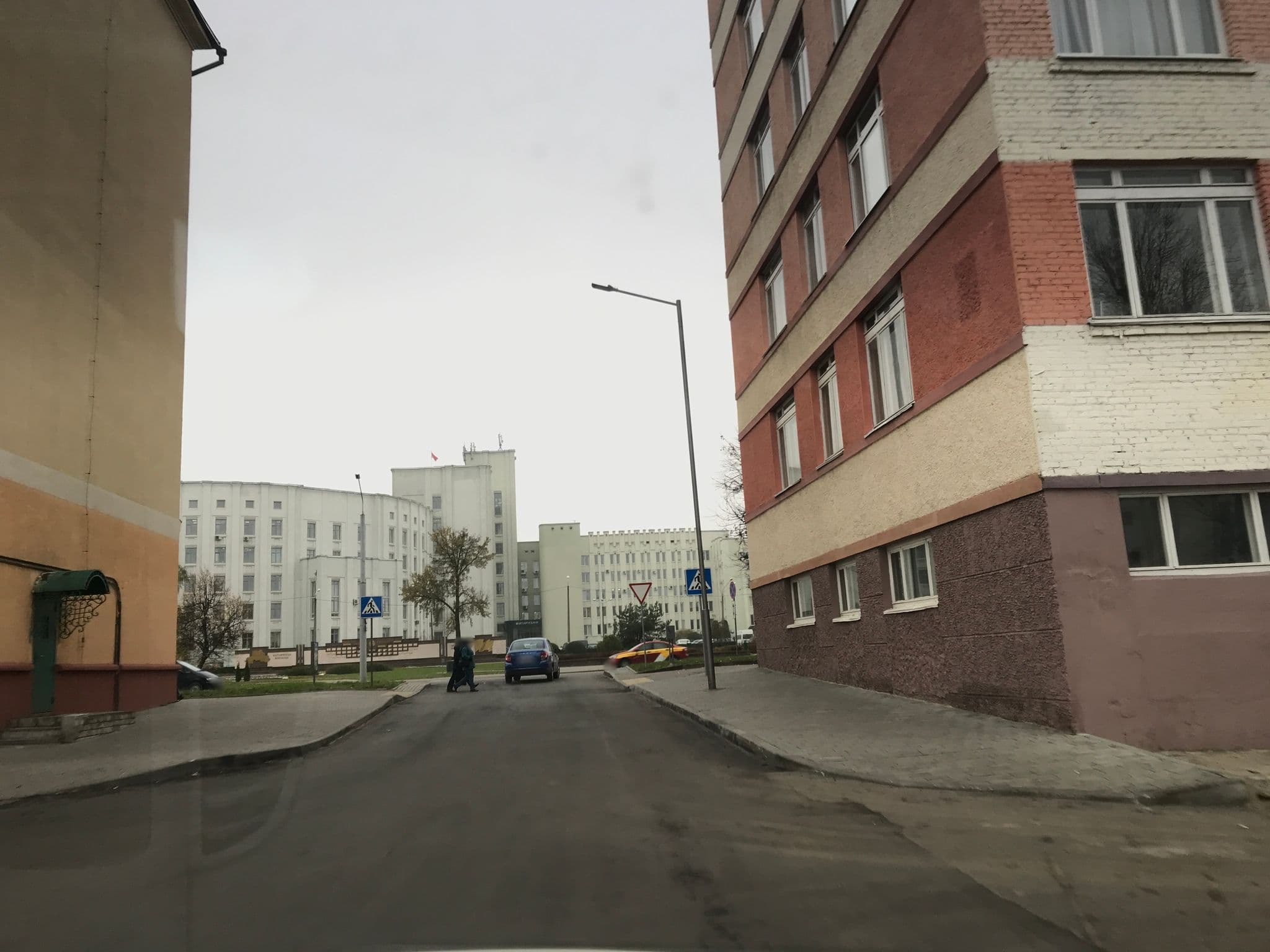 Street view near Сьёмная квартира для ночёвки, Mahilyow — © azarov (CC BY-SA · Mapillary)