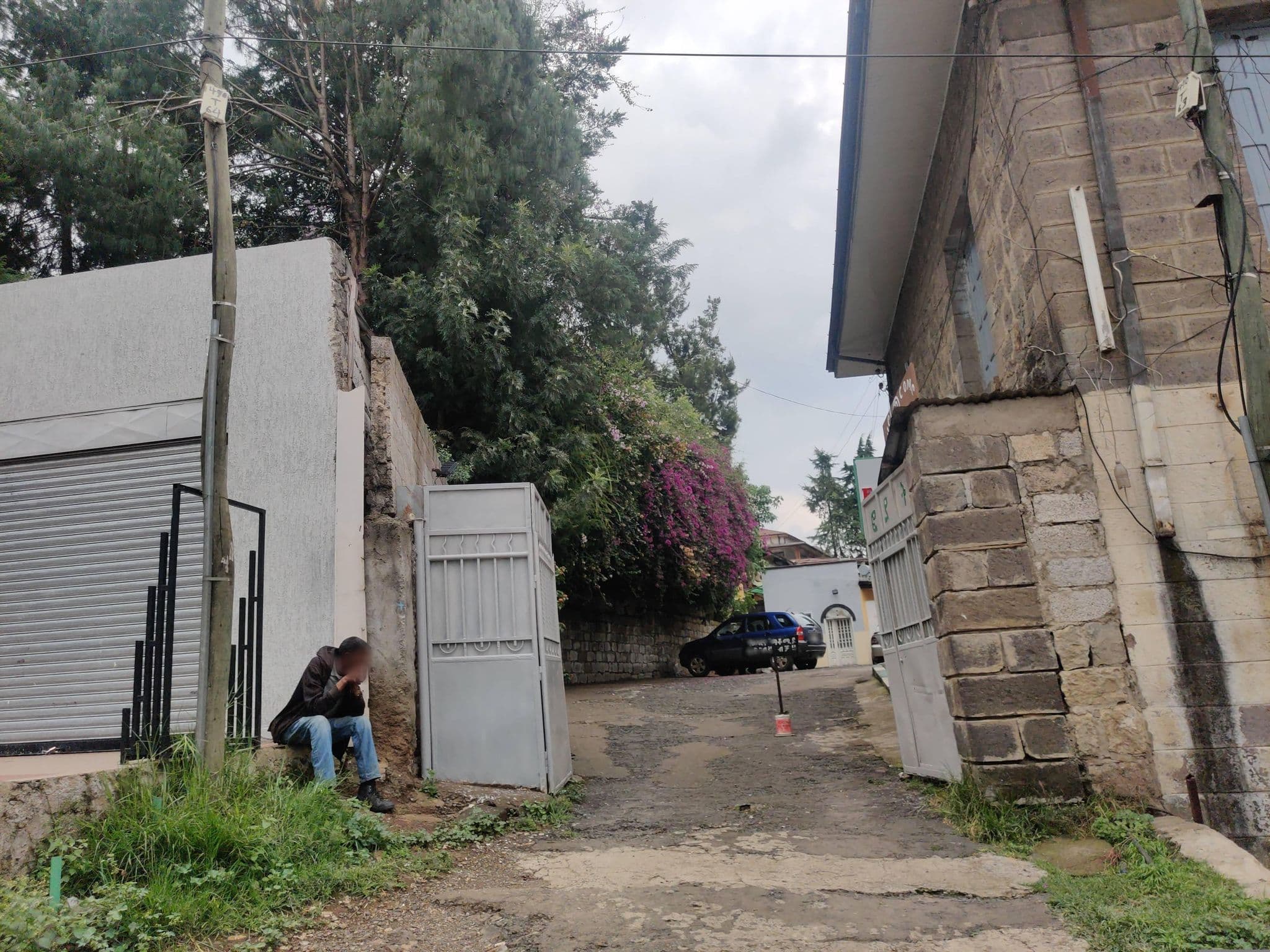 Street view near Baro Hotel, Addis Ababa — © suraaddismap (CC BY-SA · Mapillary)