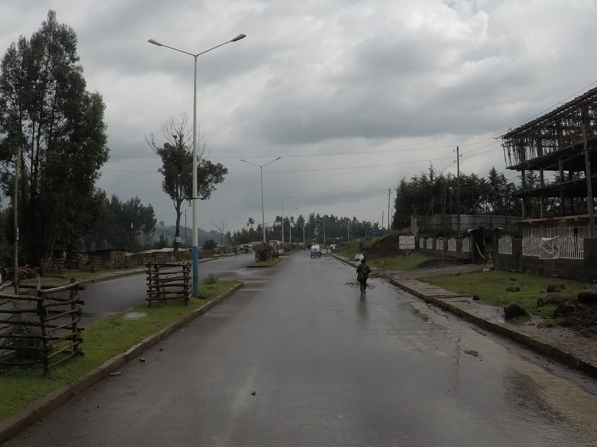 Street view near Ras Dejen, Debark’ — © chrisbeddow (CC BY-SA · Mapillary)