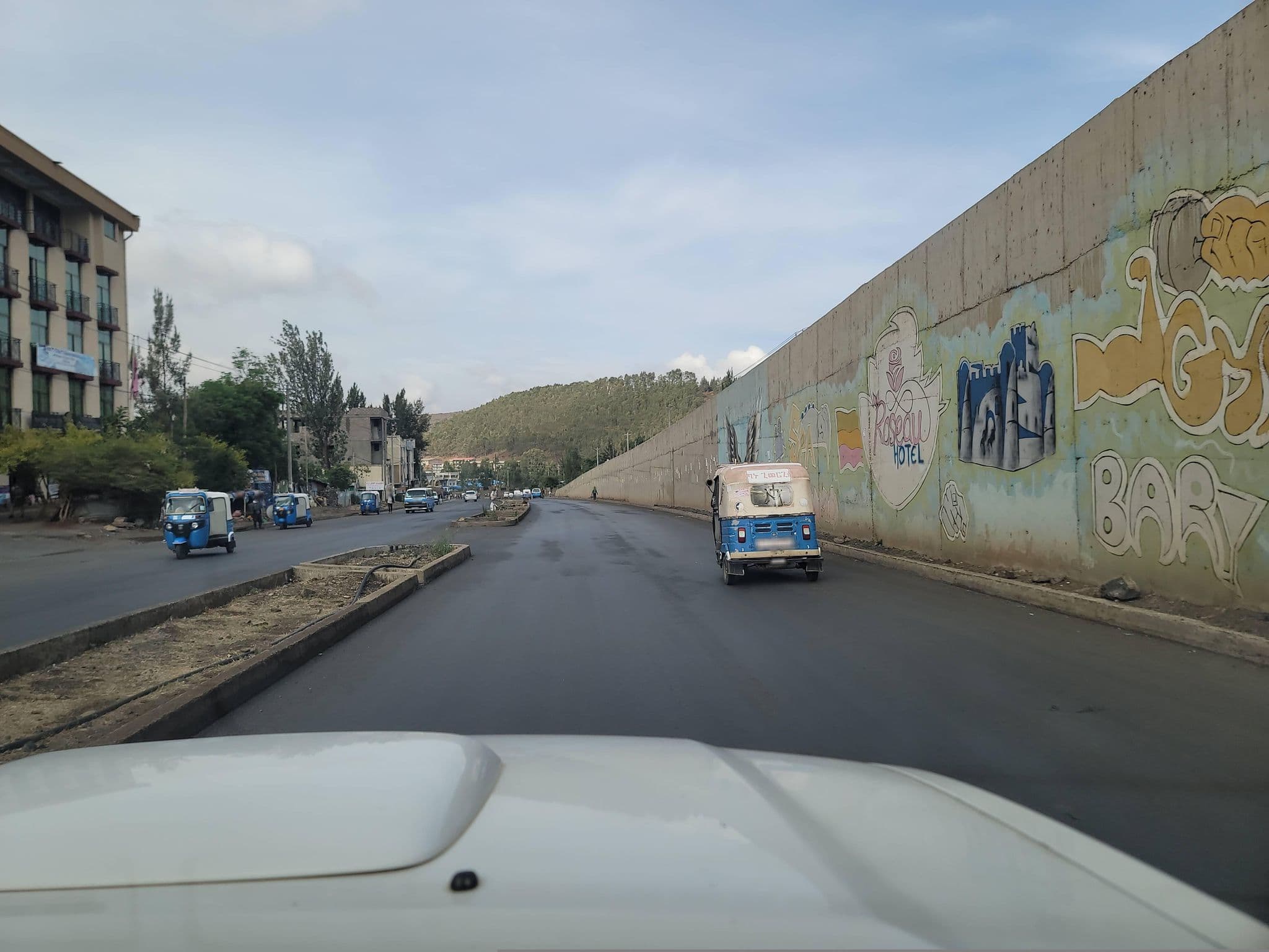 Street view near Roseau Hotel And Spa, Gonder — © tesfa (CC BY-SA · Mapillary)